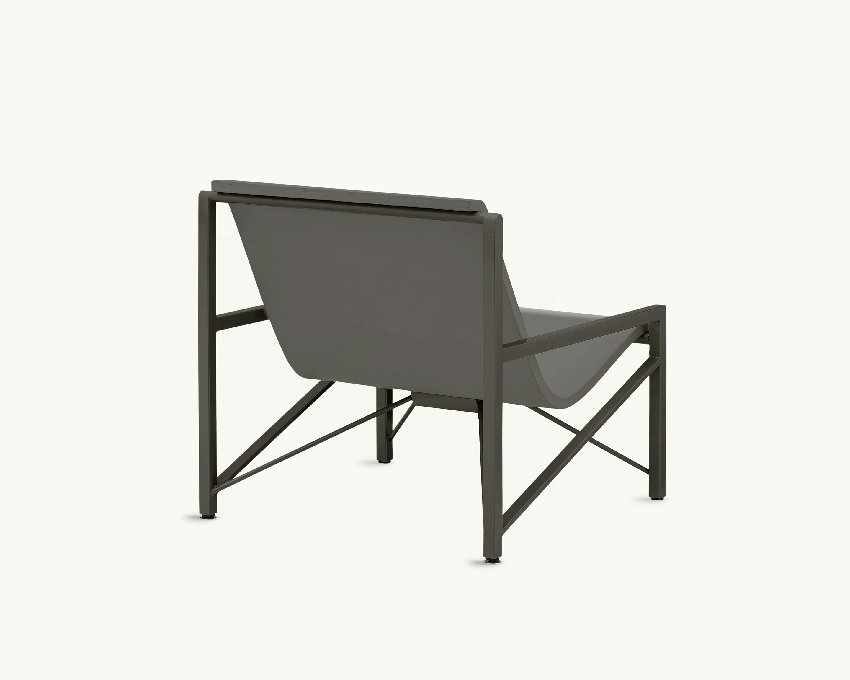 Evia Lounge Chair