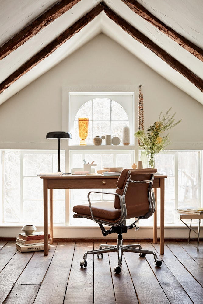 Eames Soft Pad Chair, Management Height – Herman Miller Store Eames Soft Pad Chair, Management Height – Herman Miller Store