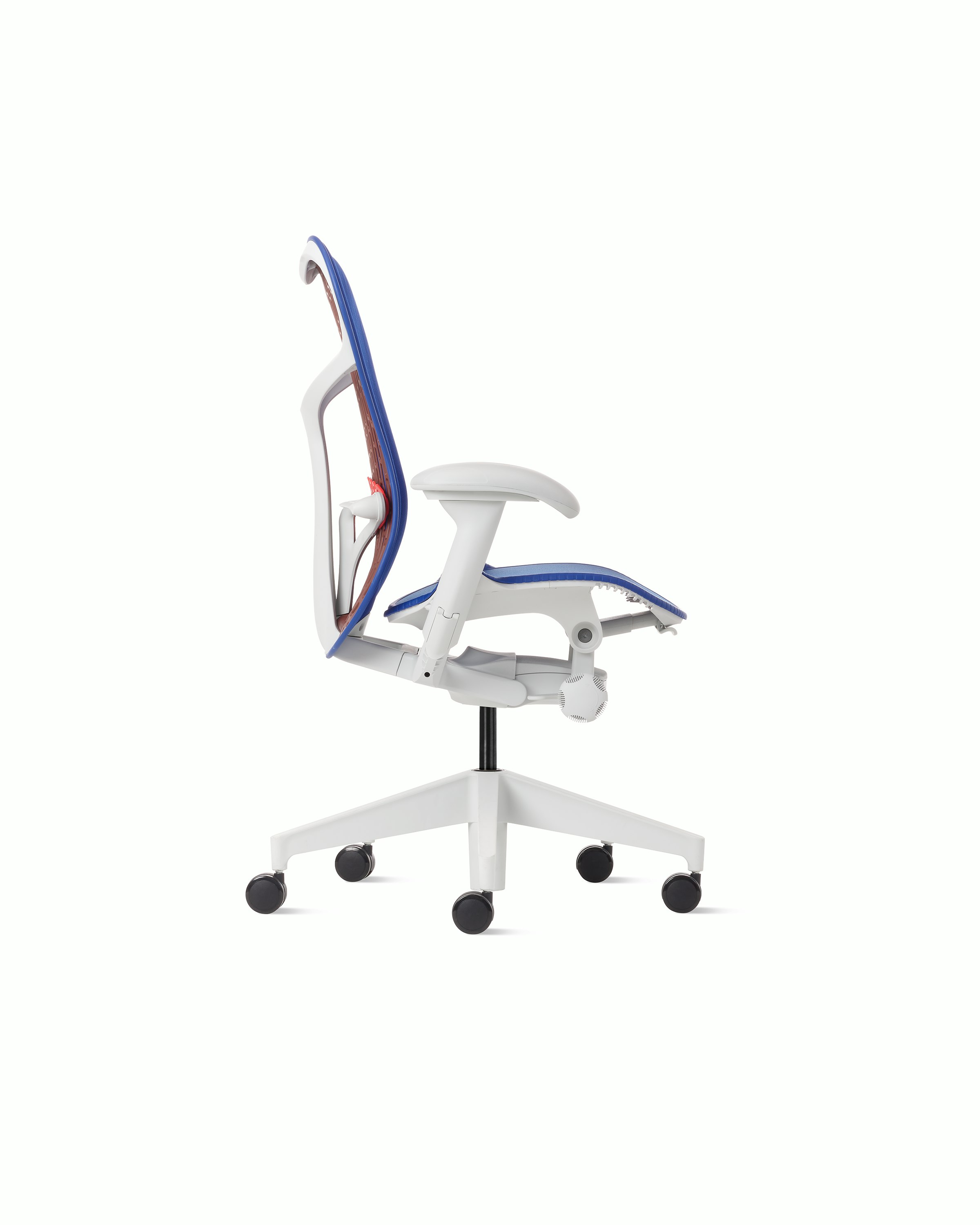 Side view of a Mirra 2 chair with a Butterfly back in ultramarine color-block and alpine frame.