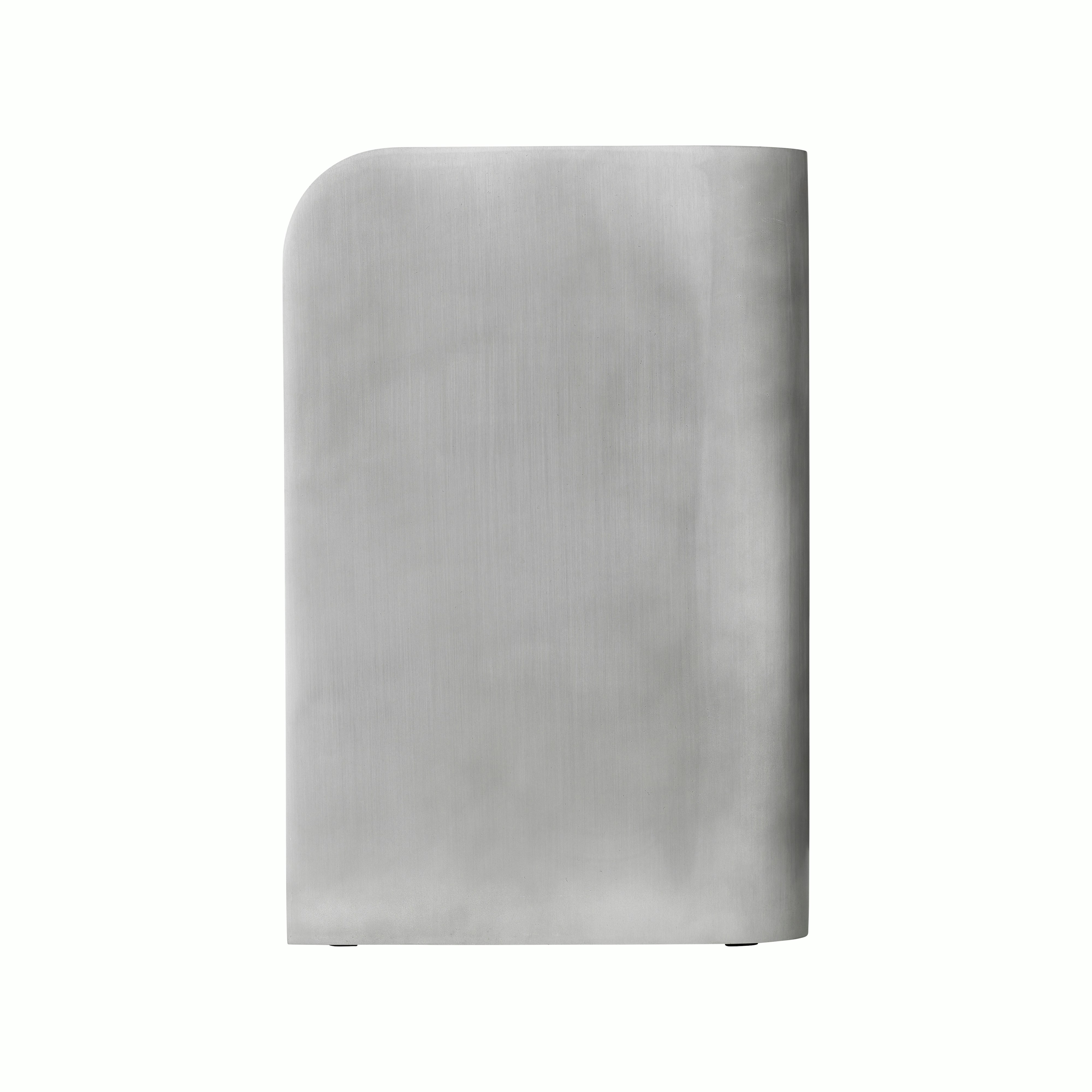 Volume Outdoor Side Table in Aluminum