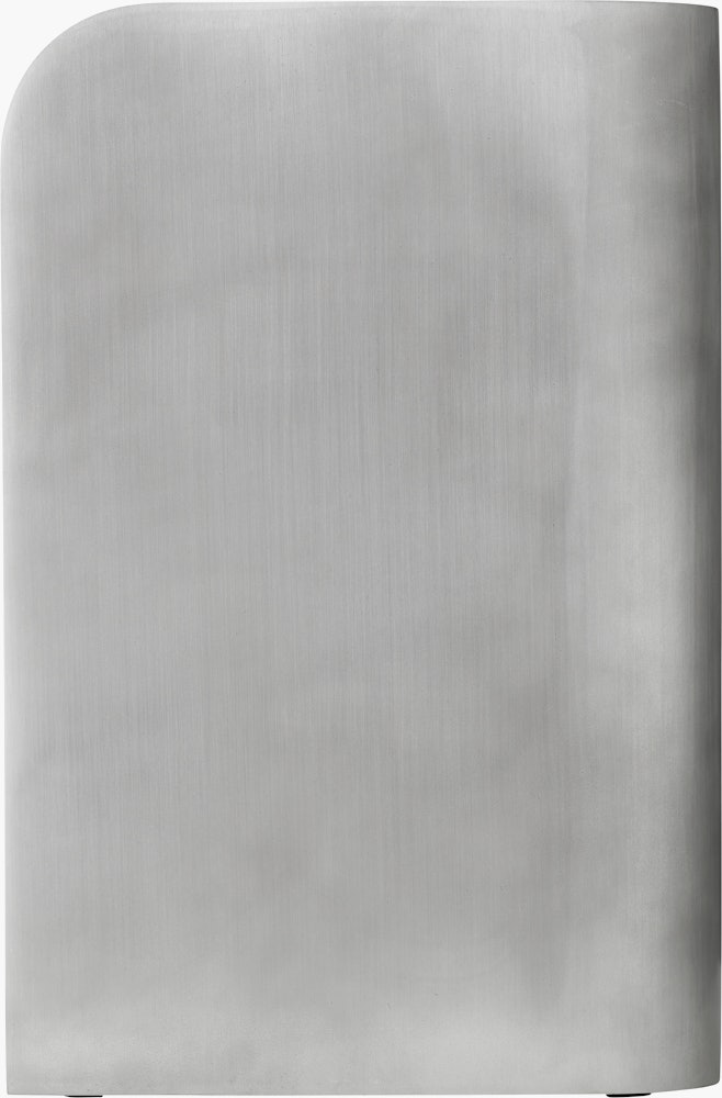 Volume Outdoor Side Table in Aluminum