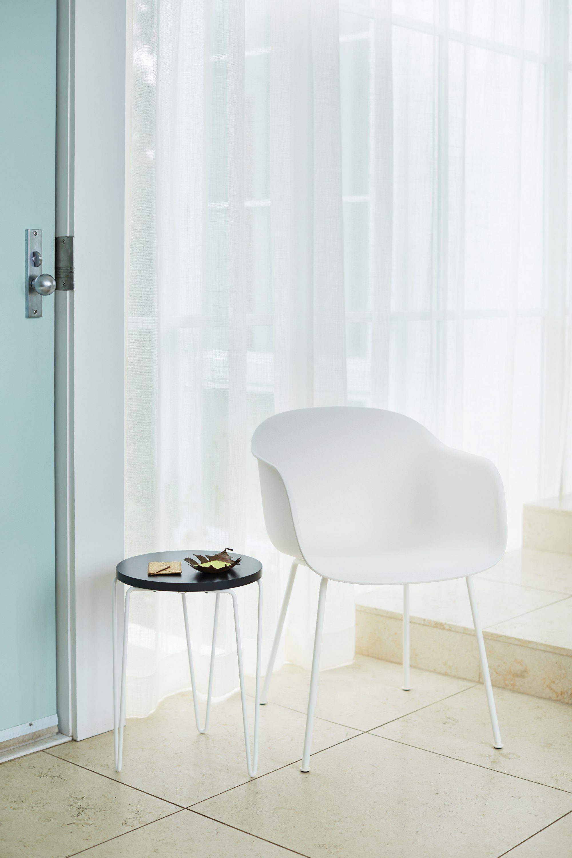 Florence Knoll Hairpin&trade; Stacking Table