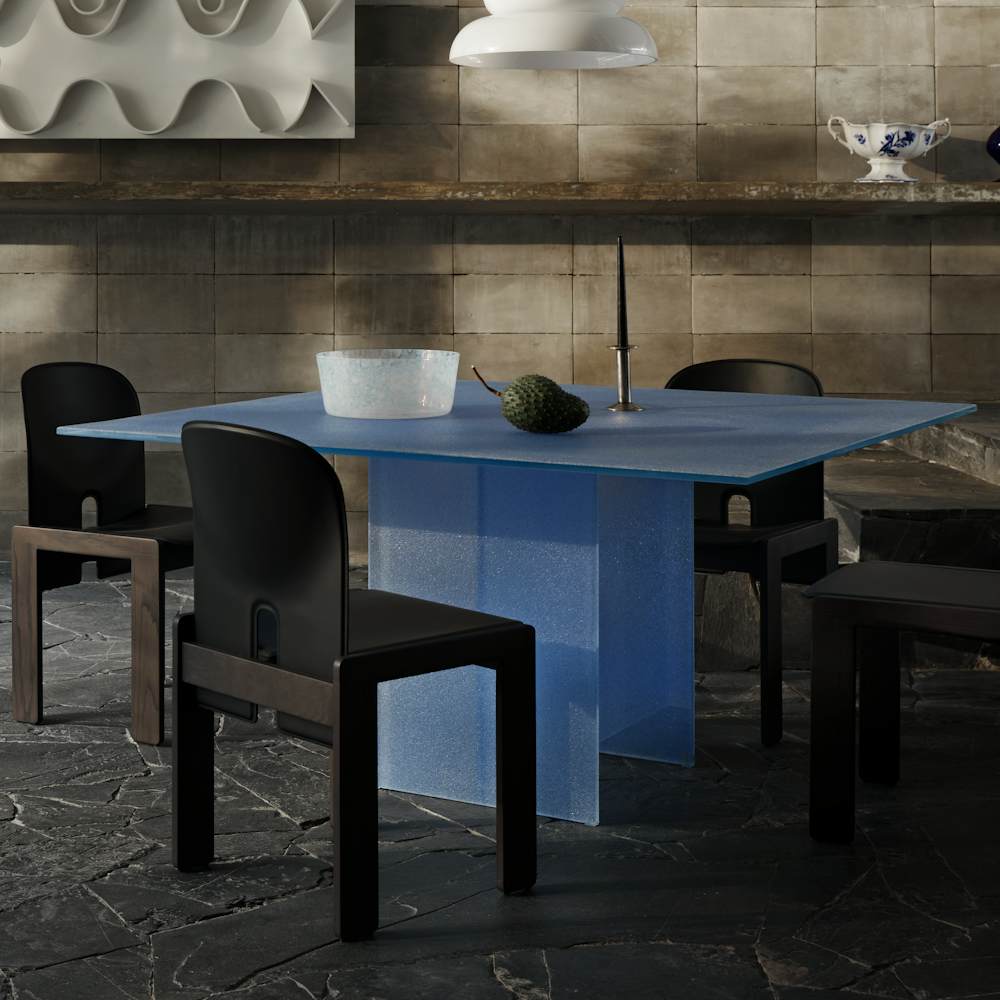 Simoon Table, Scarpa Chairs and Totem Pendant