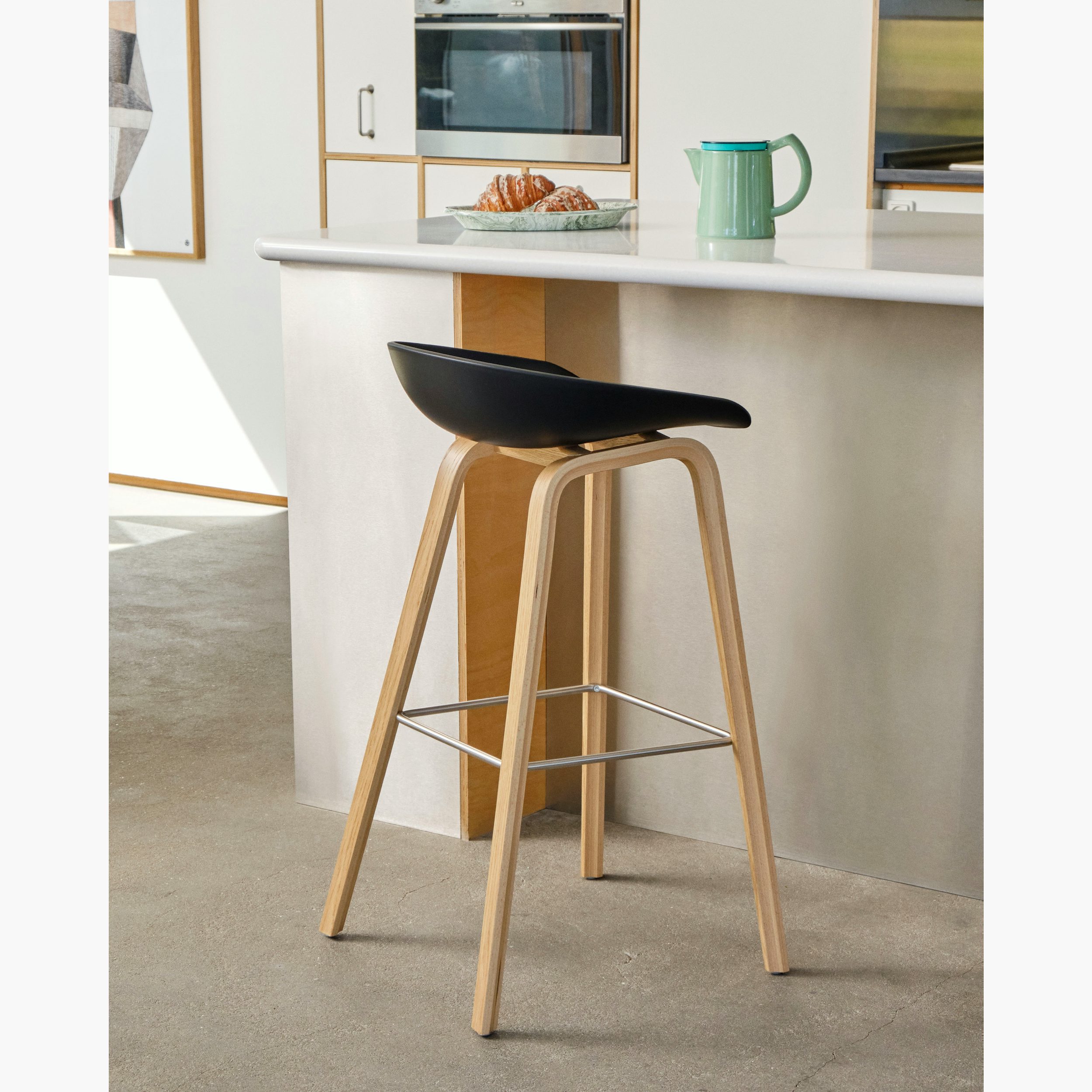 HAYのカウンタースツール(ABOUT A STOOL AAS32 LOW ) About A Stool 32 2.0 – Design Within Reach