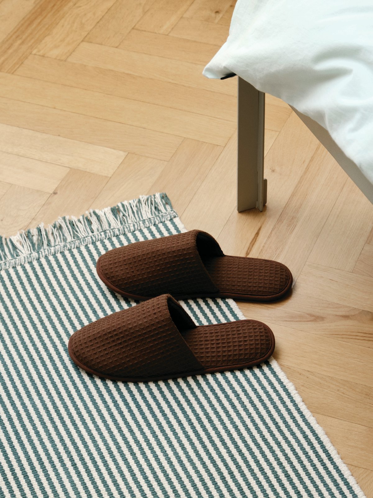 Edele Zaailing Advertentie Waffle Slippers Outlet – Design Within Reach