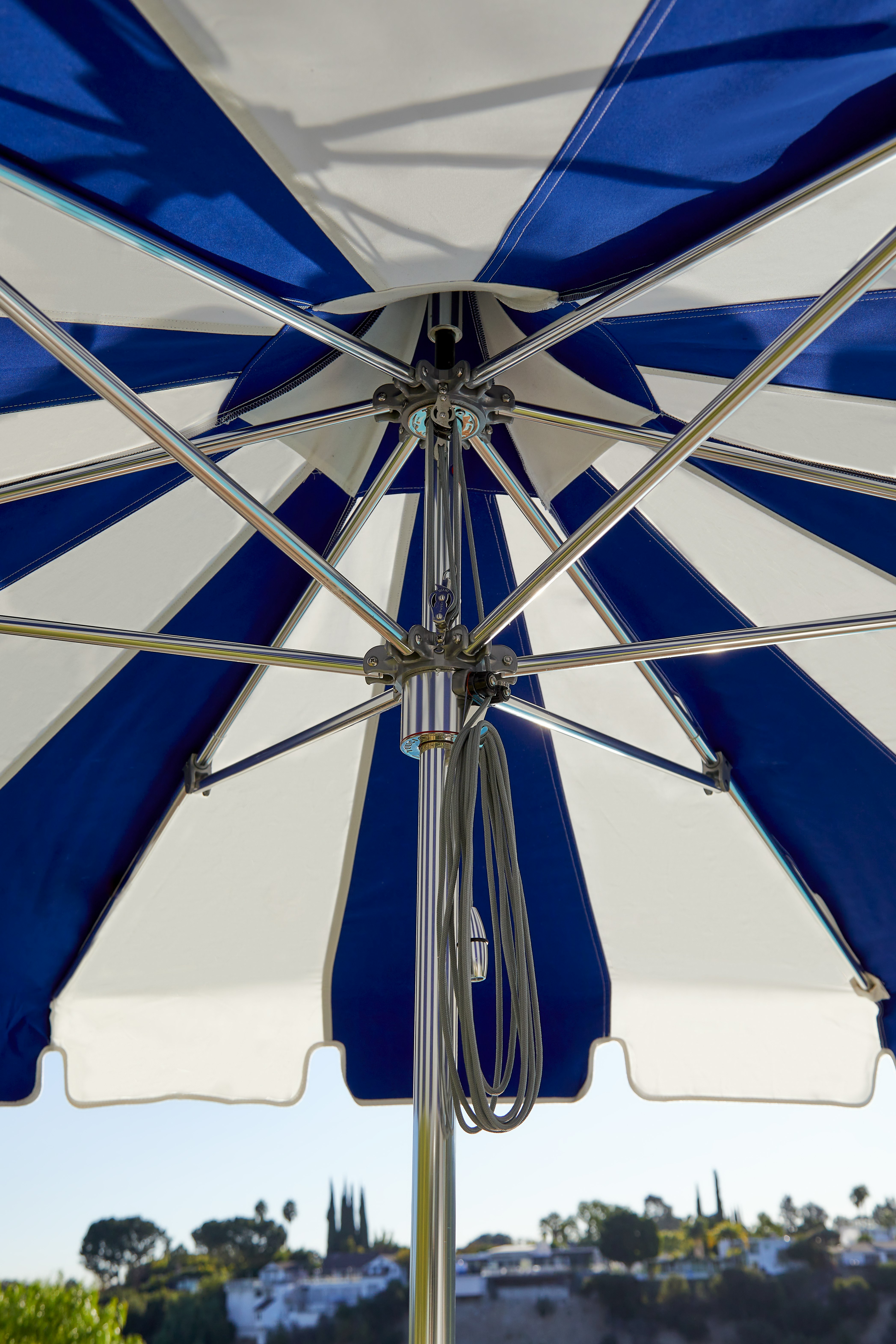 Tuuci Ocean Master Pagoda Umbrella
