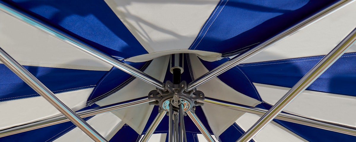 Tuuci Ocean Master Pagoda Umbrella
