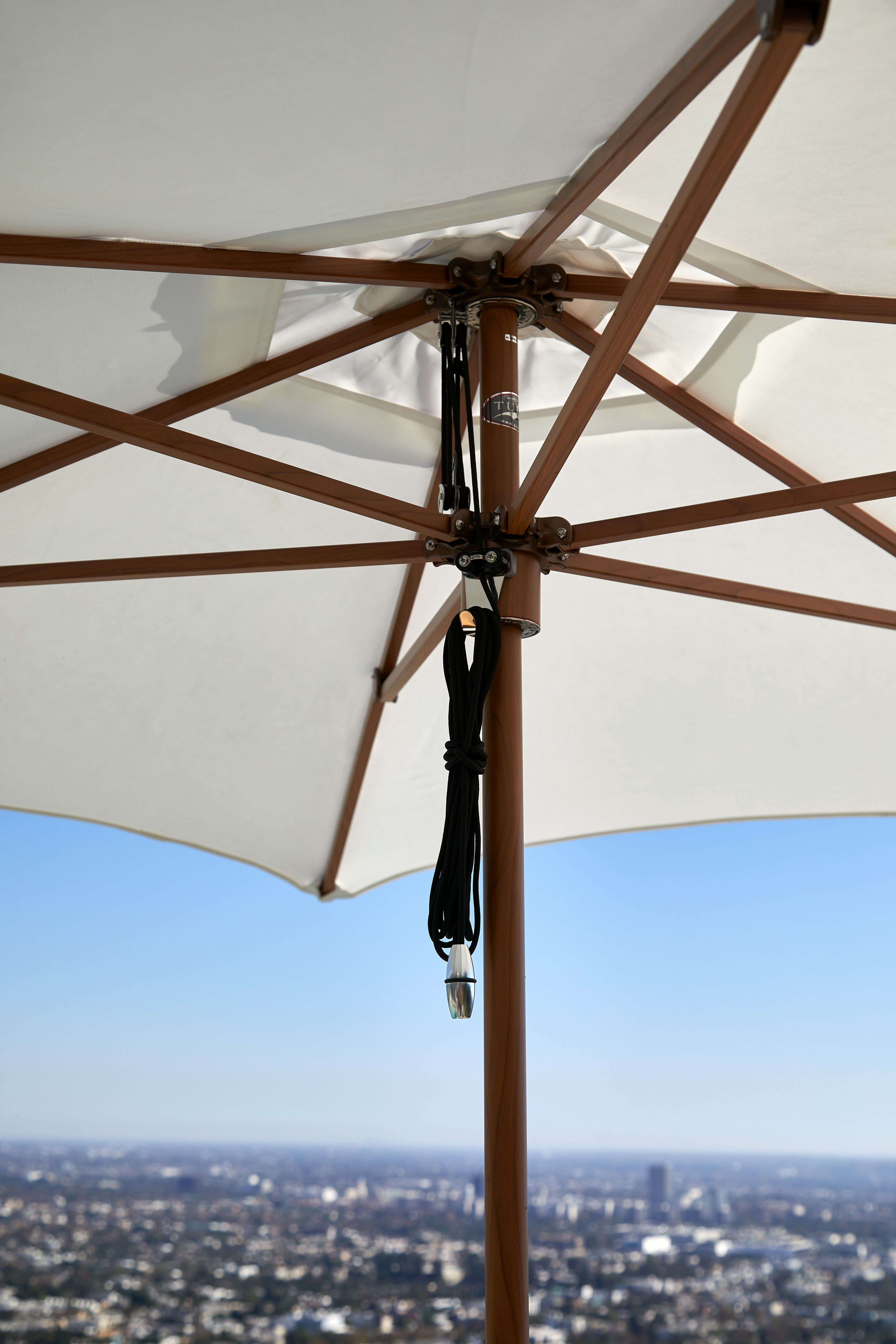 Tuuci Ocean Master Hexagon Umbrella