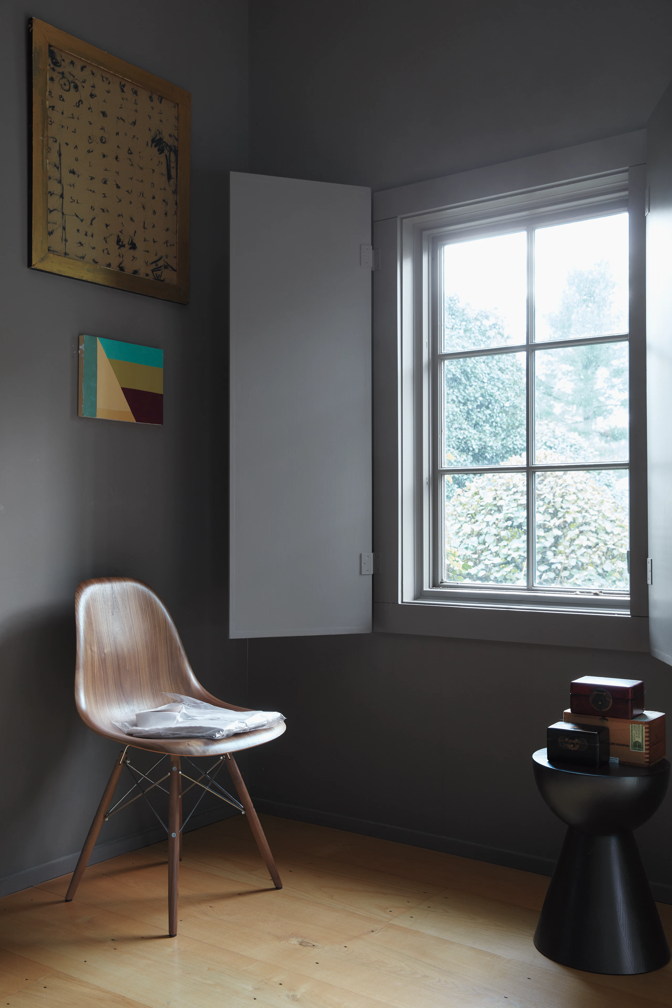 Eames Molded Wood Dowel-Leg Side Chair with Hew Side Table