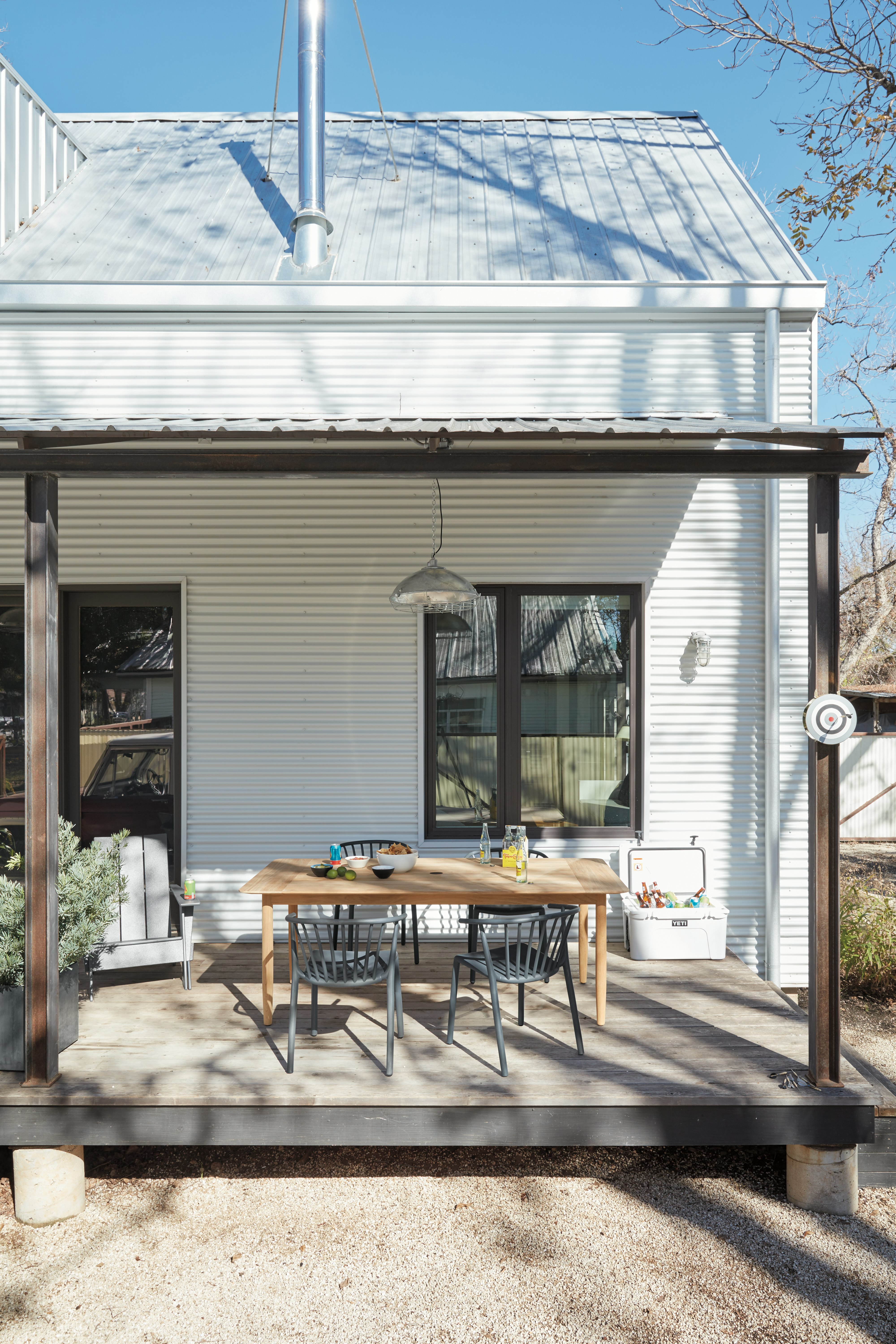 Terassi Dining Table