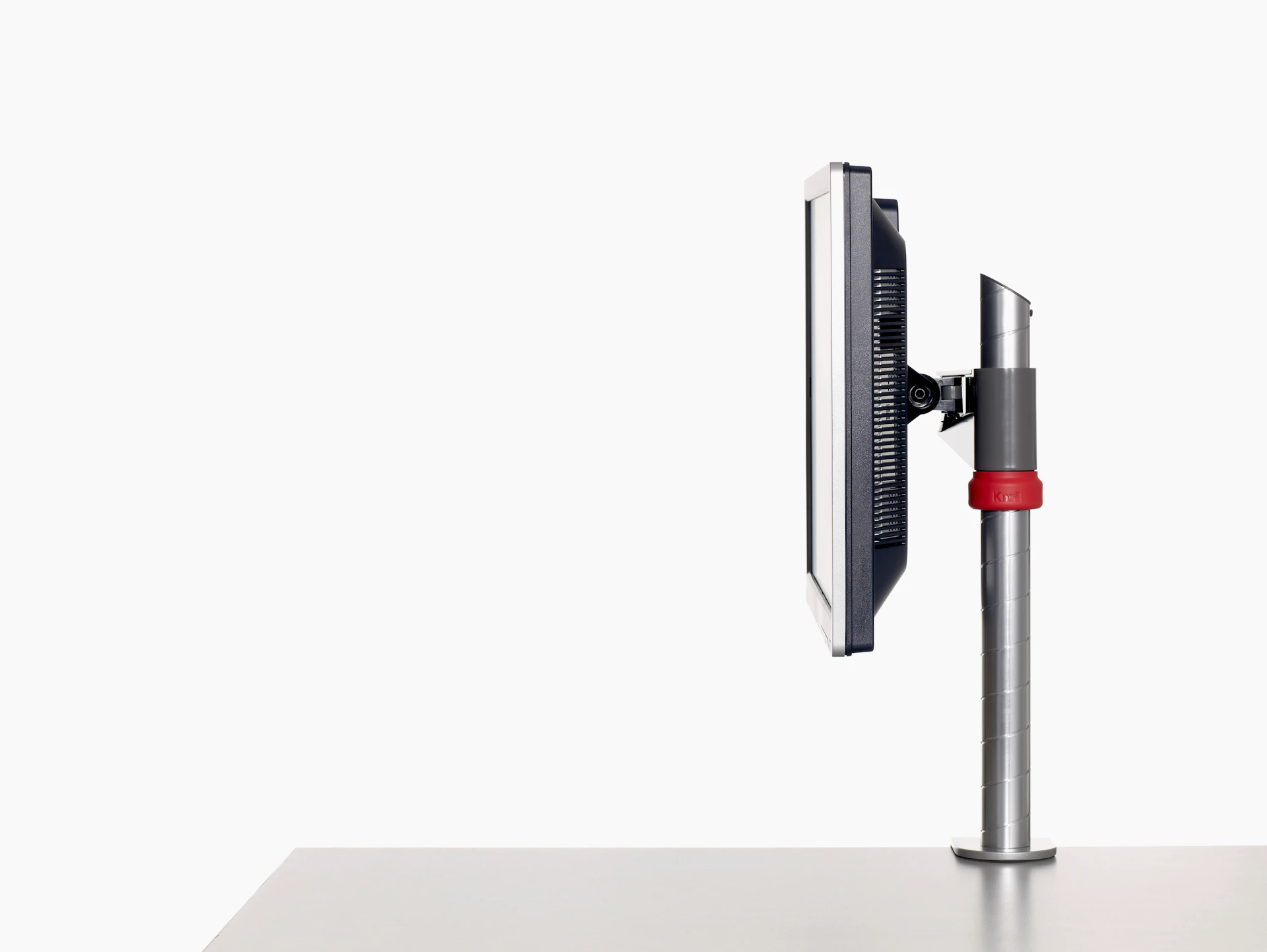 Sapper Single Monitor Arm, Knoll | MillerKnoll