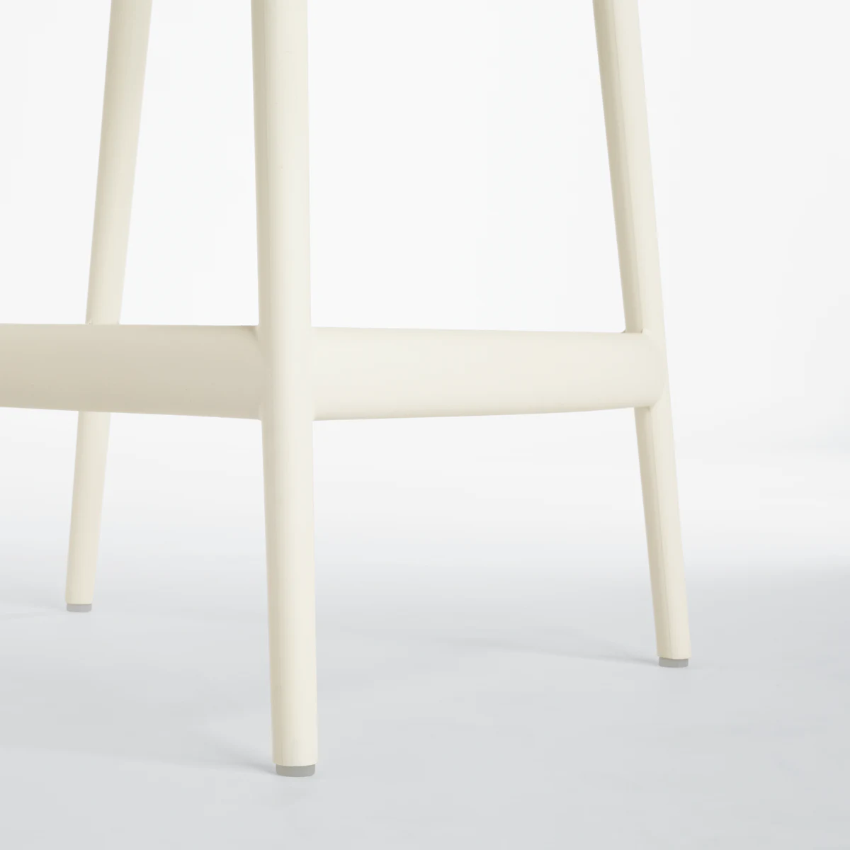 Masters Stool – Design Within Reach
