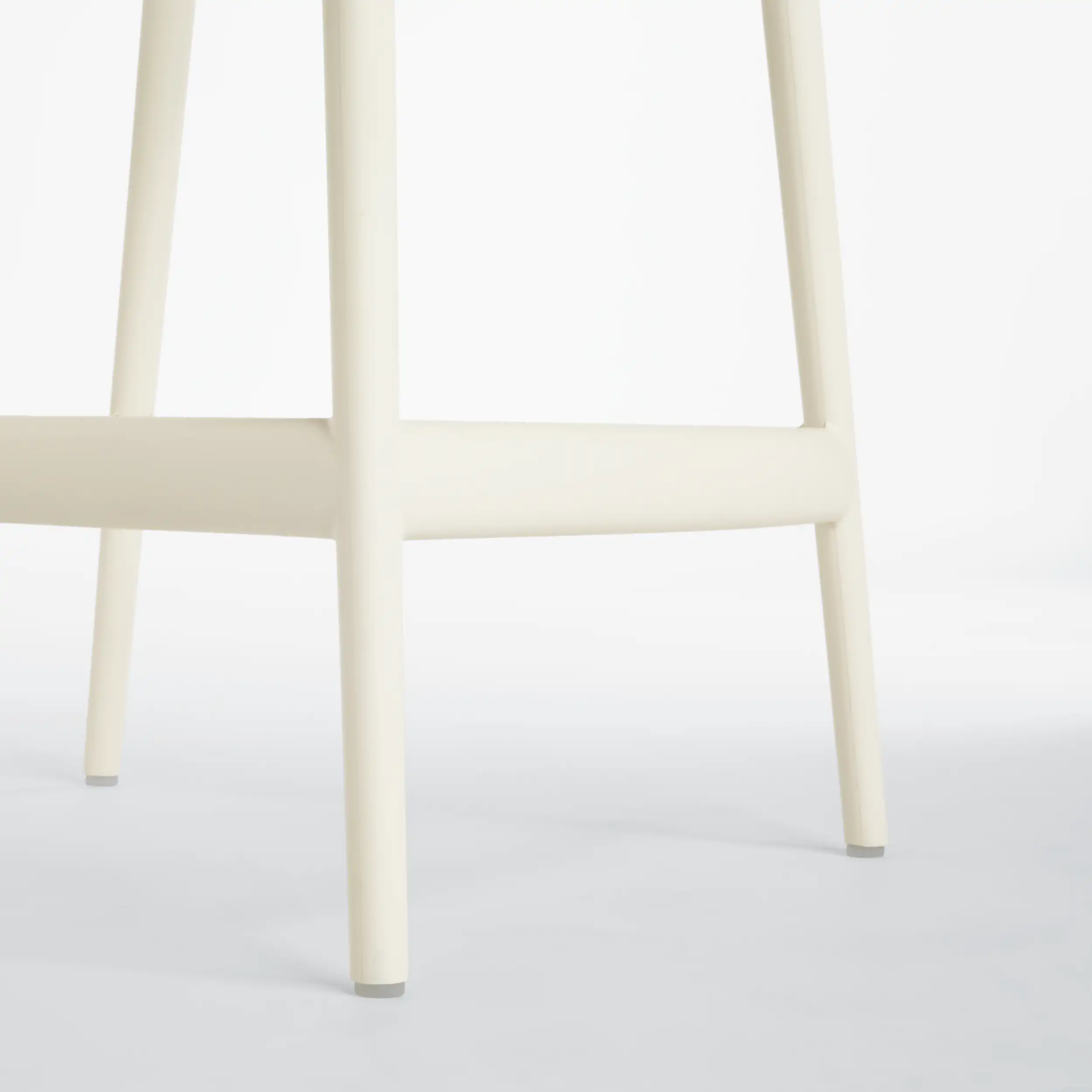 Masters Stool – Design Within Reach