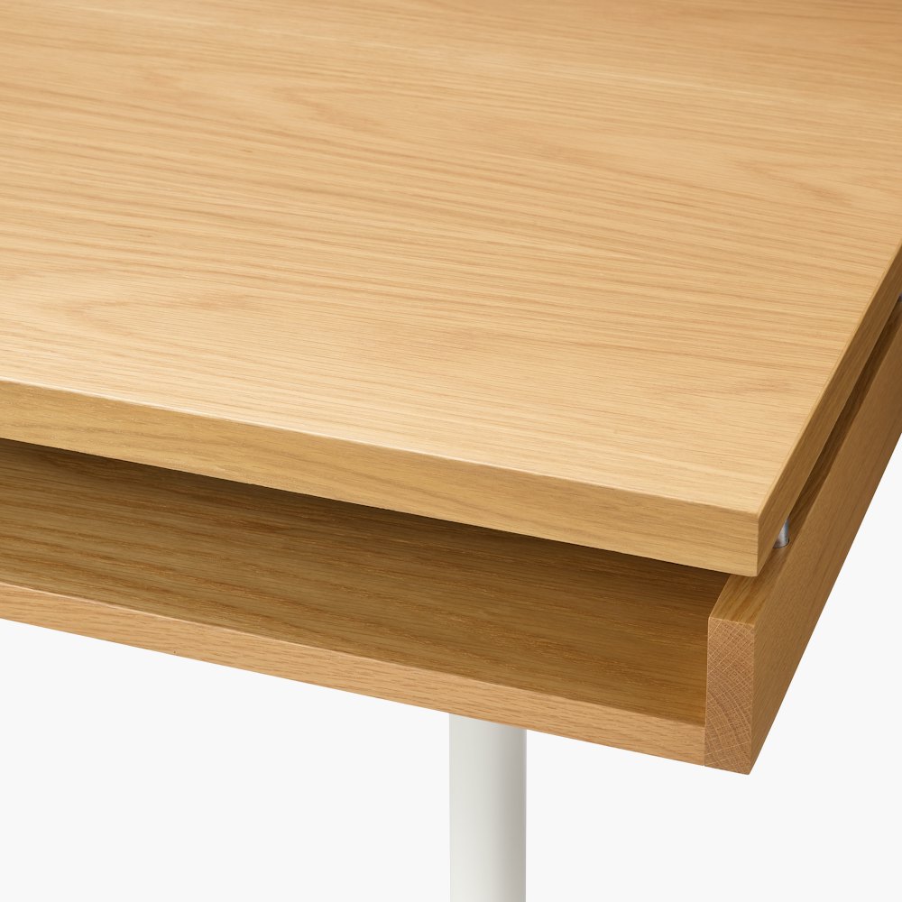  Eames 2500 Series Executive Desk detail of corner
