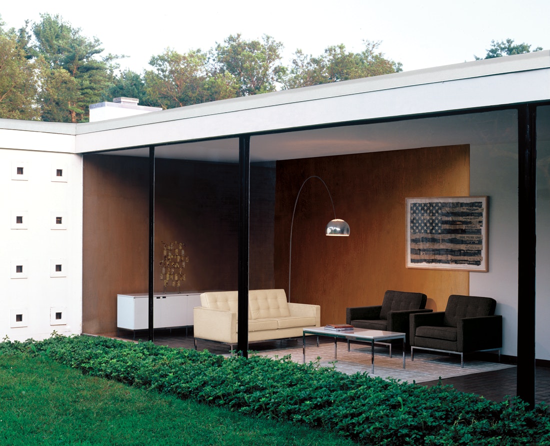 Florence Knoll&trade; Sofa