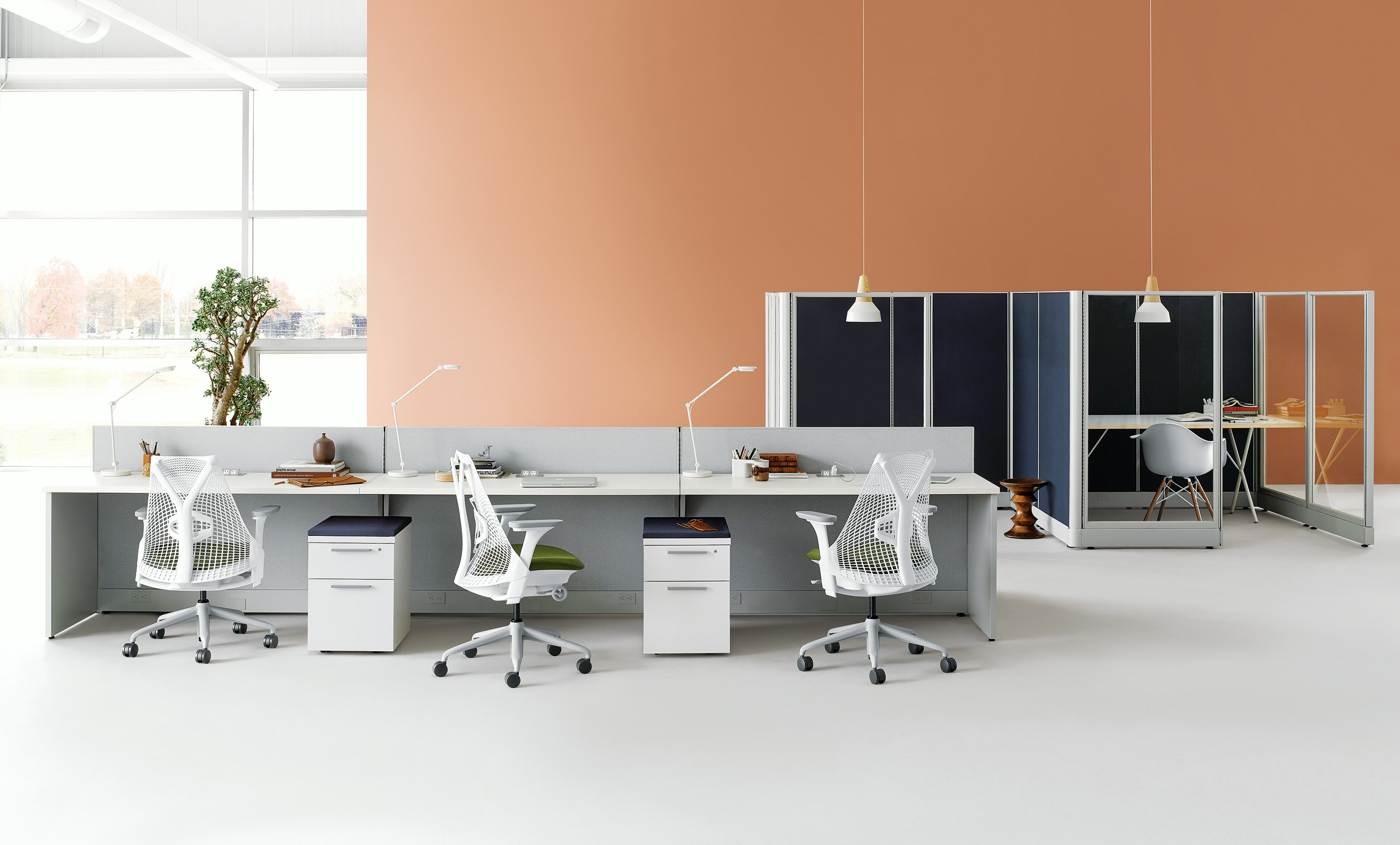 Action Office with Sayl Chairs