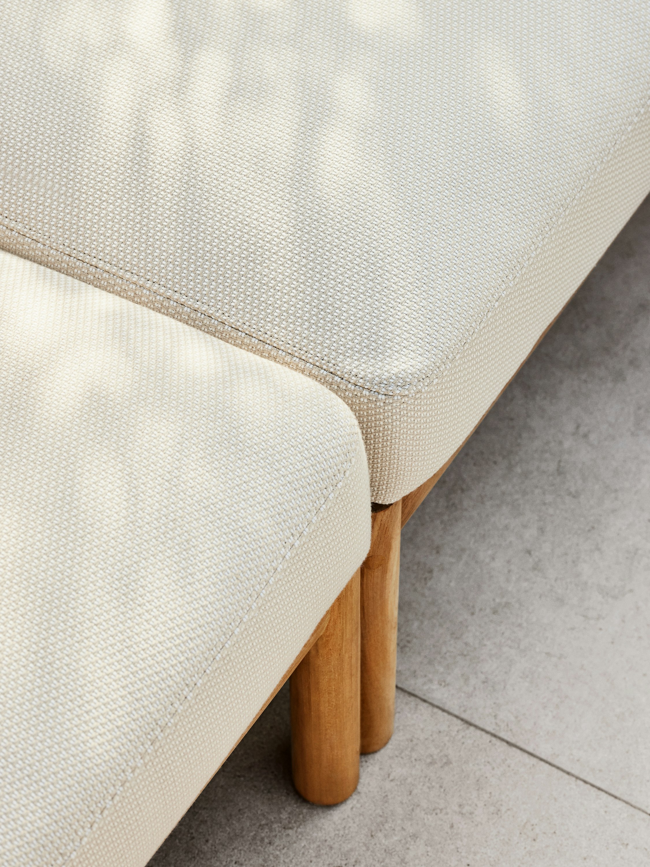 Tradition Outdoor Corner Sectional with Table