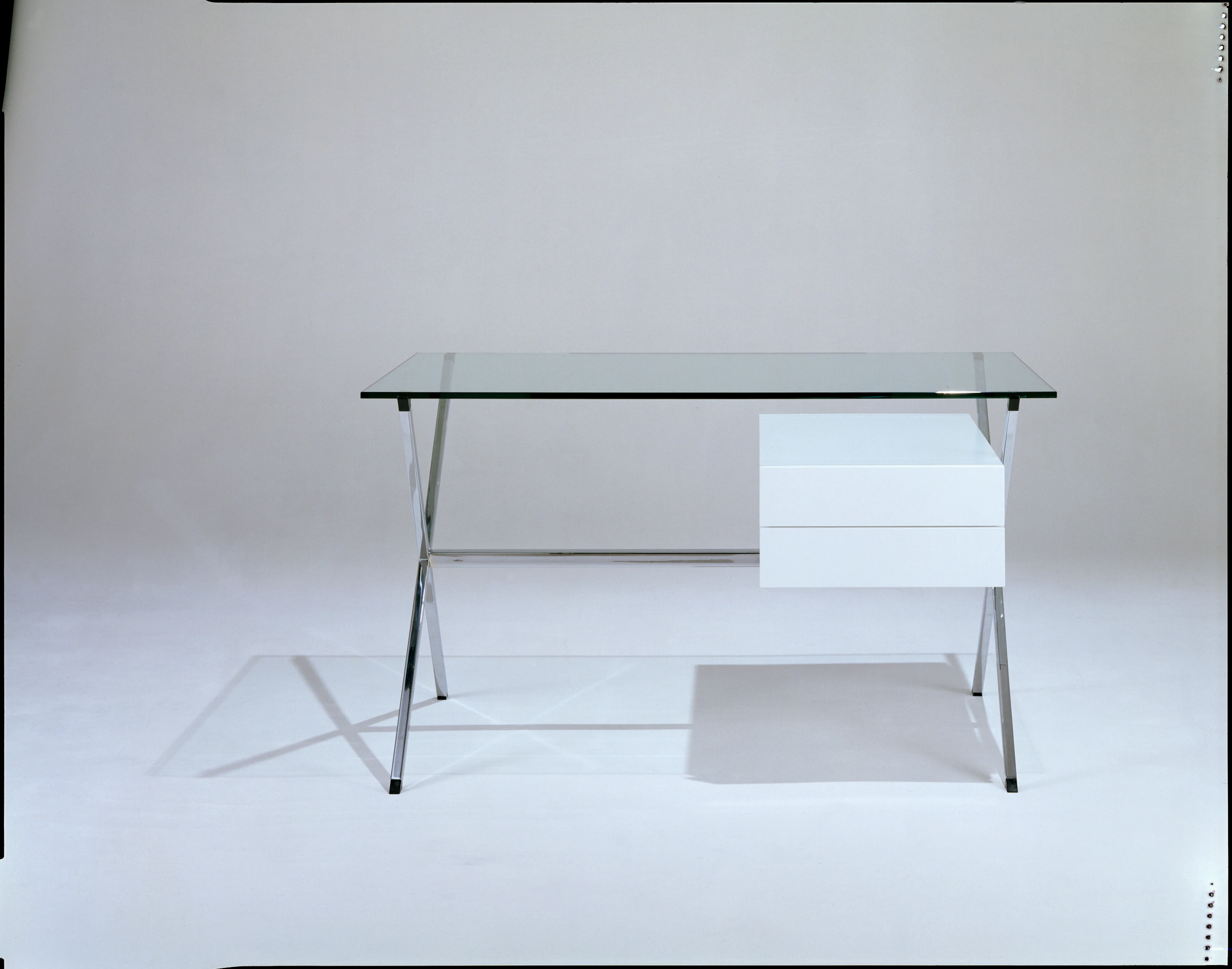 Albini Desk with clear glass top and lacquer pedestal