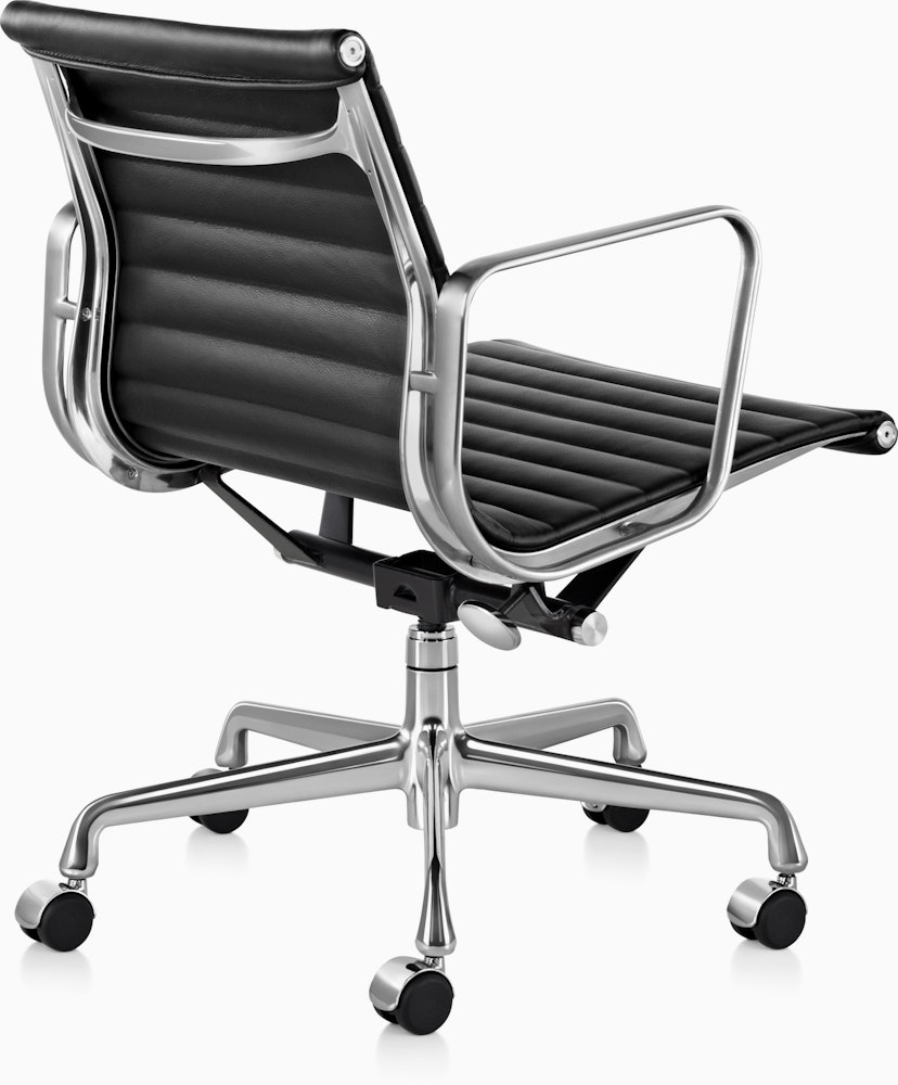 Eames Aluminum Group Chair