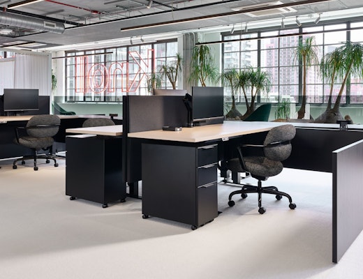 Shared Office Space with Morrison Hannah Chairs Morrison Hannah Chair Dividends Horizon k. stand Height Adjustable Table Design Days 2024