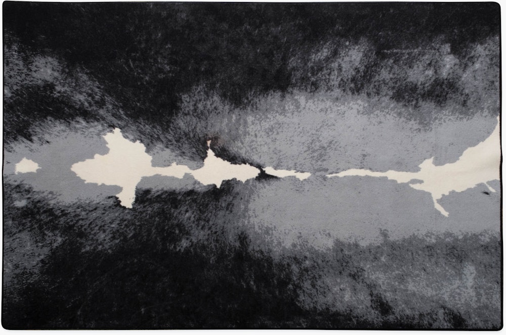 The Spine Rug in Grey Spine