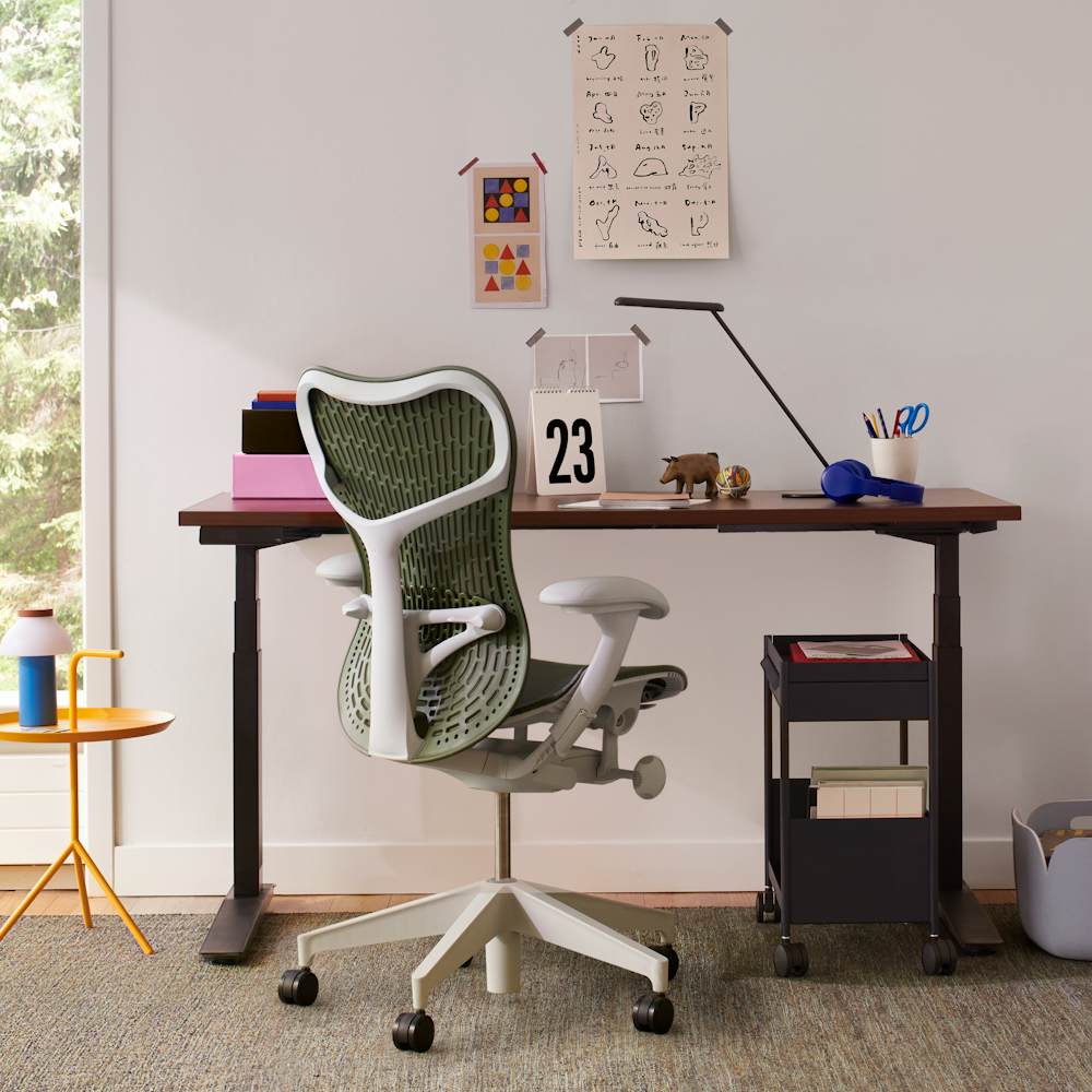 Mirra 2 in punctuated color at Jarvis Desk
