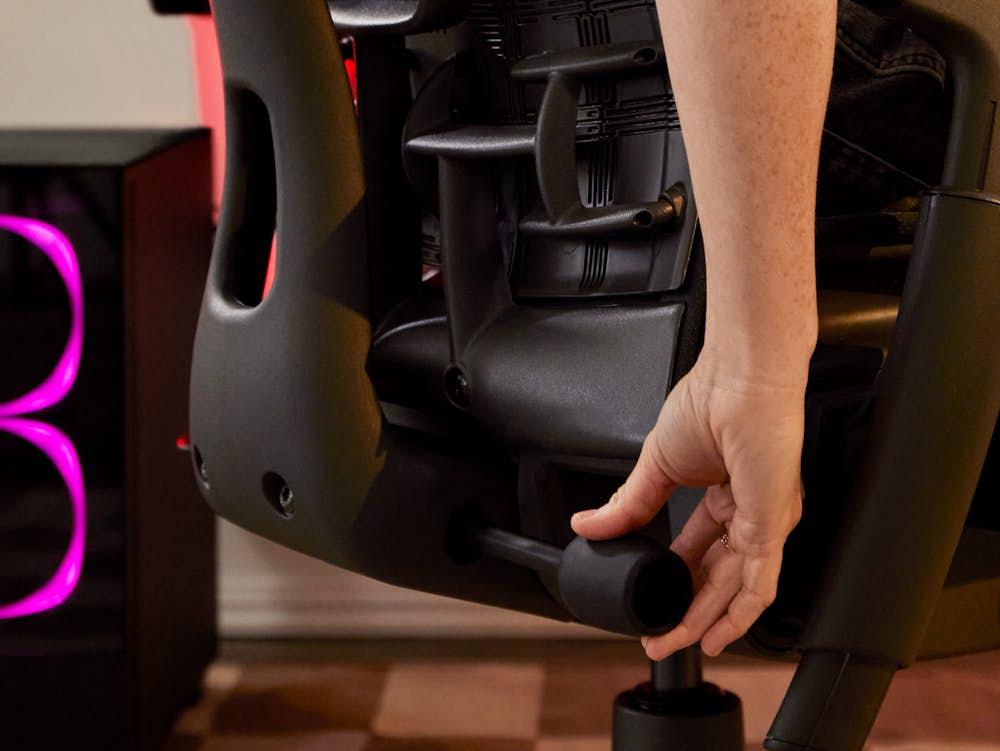 HM Gaming, Lindsey Migliore with Embody Gaming and Motia Desk