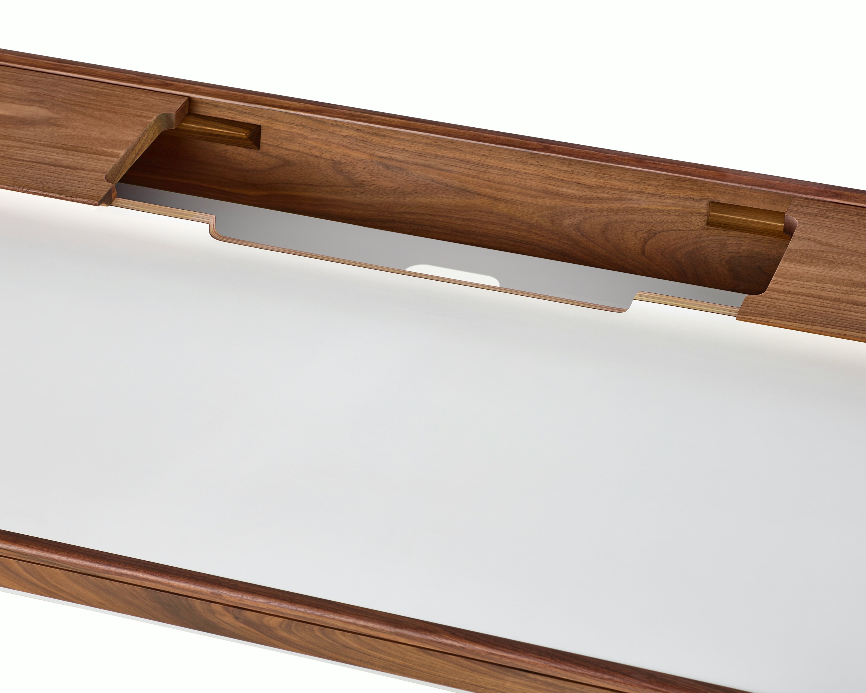 Airia Desk