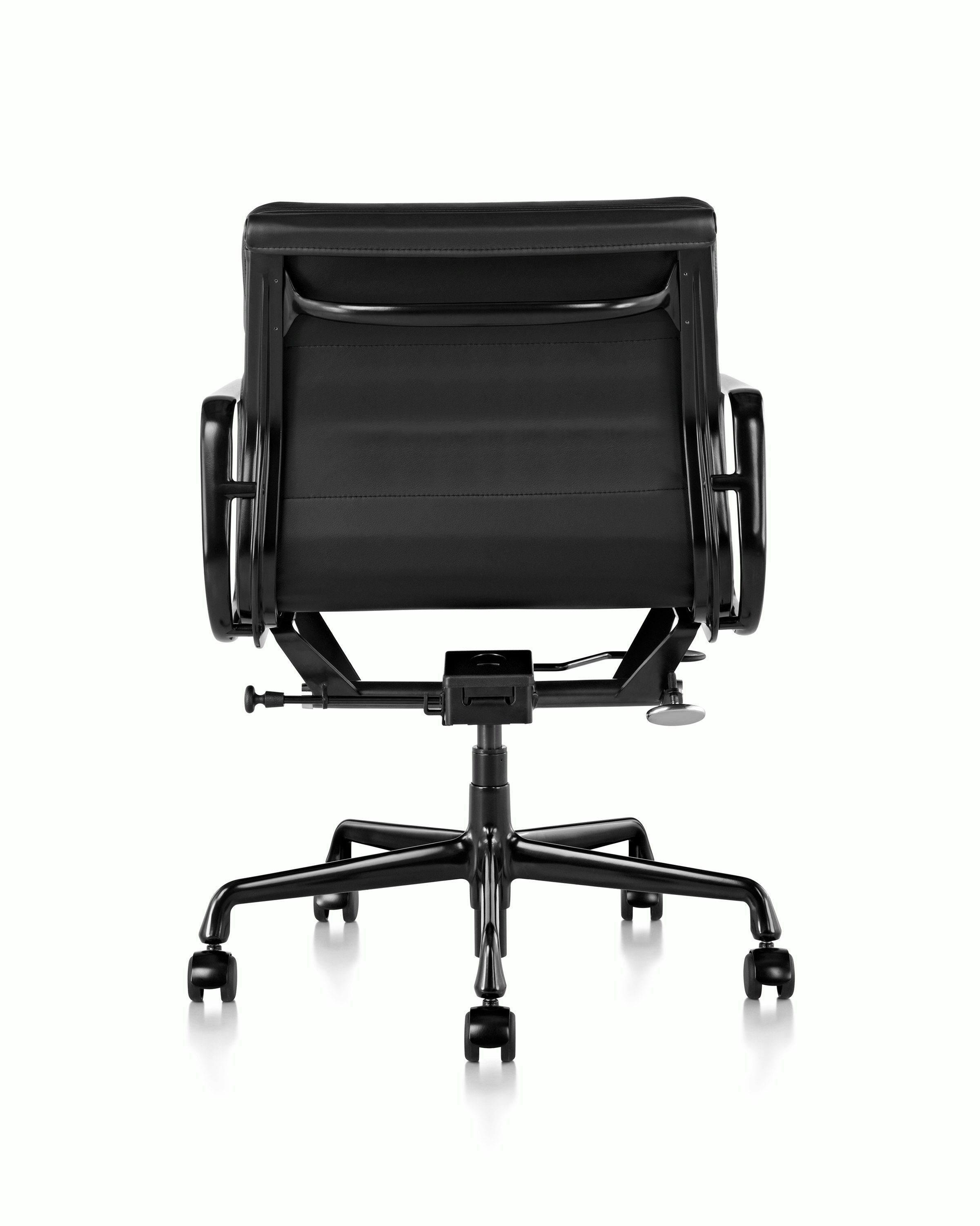 Eames Soft Pad Management Chair