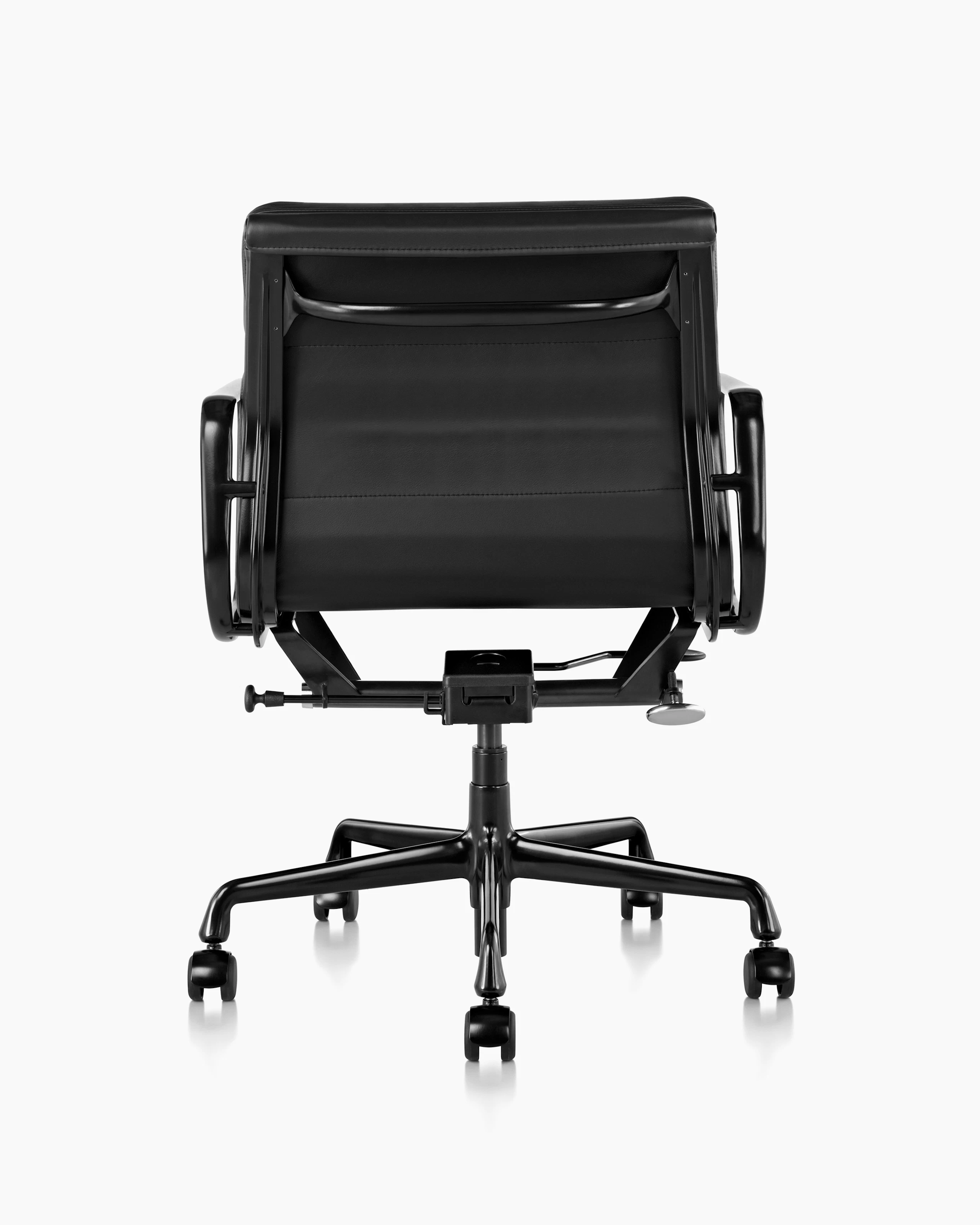 Eames Soft Pad Management Chair