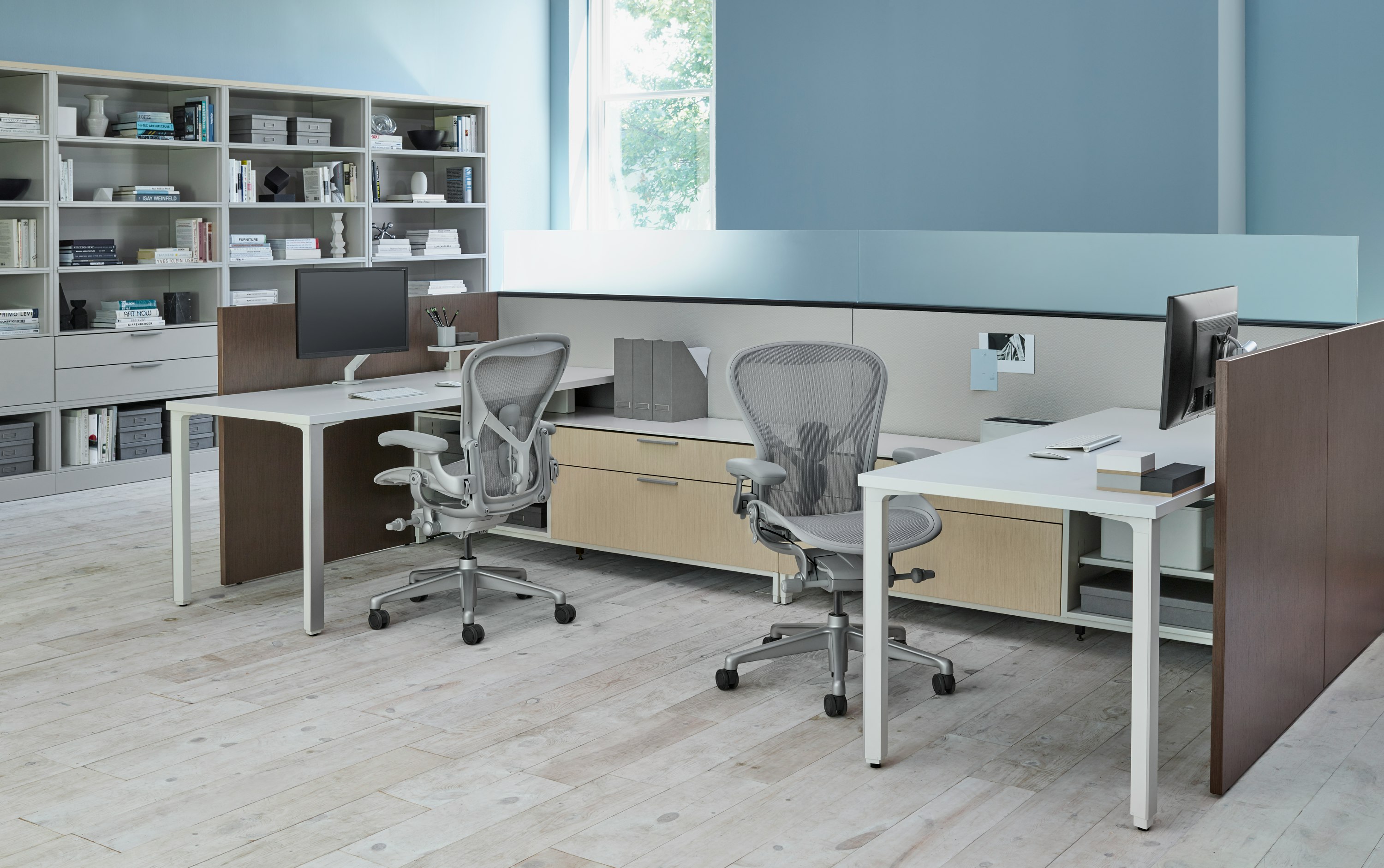Aeron Chairs with Canvas Office Landscape