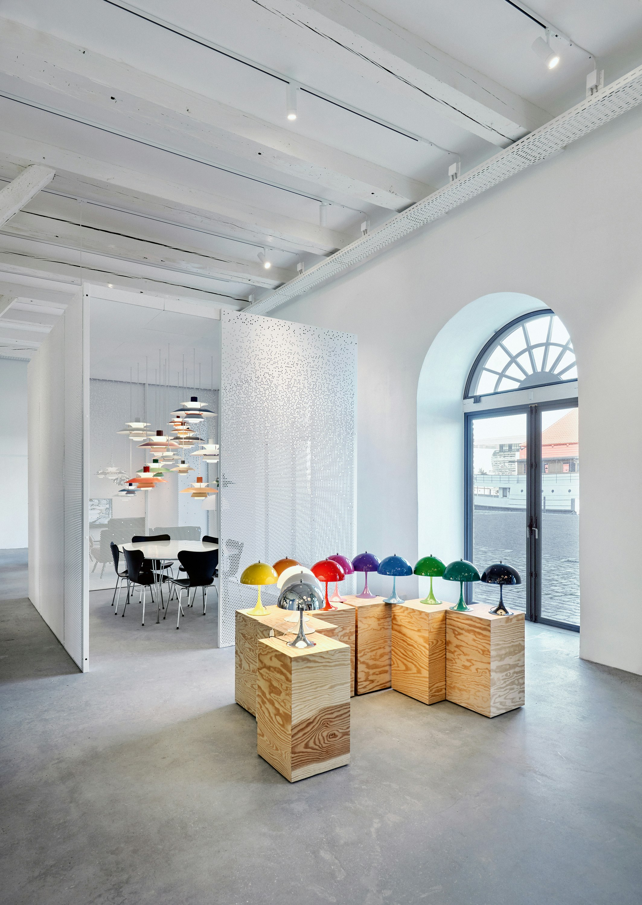 Panthella Table Lamp