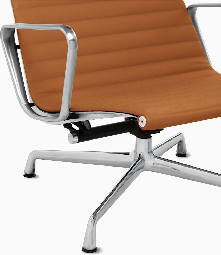 Eames Aluminum Lounge Chair 4 Star Base