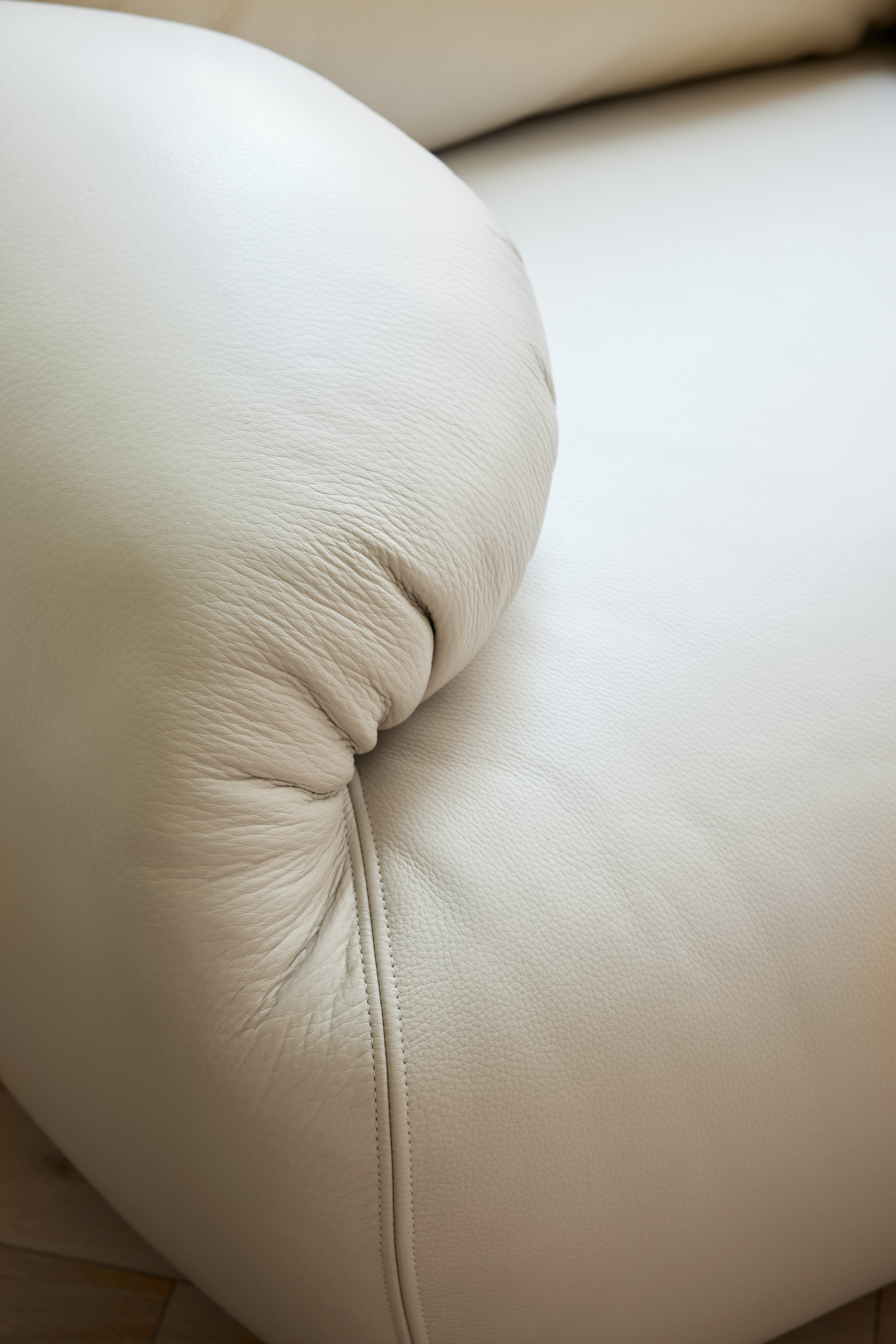 Luva Modular Armchair