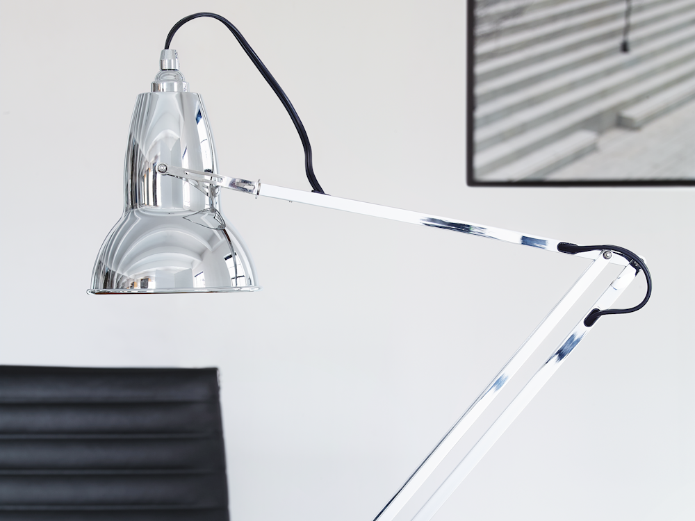Aerelight OLED Desk Lamp review: A deluxe desk lamp that's ahead