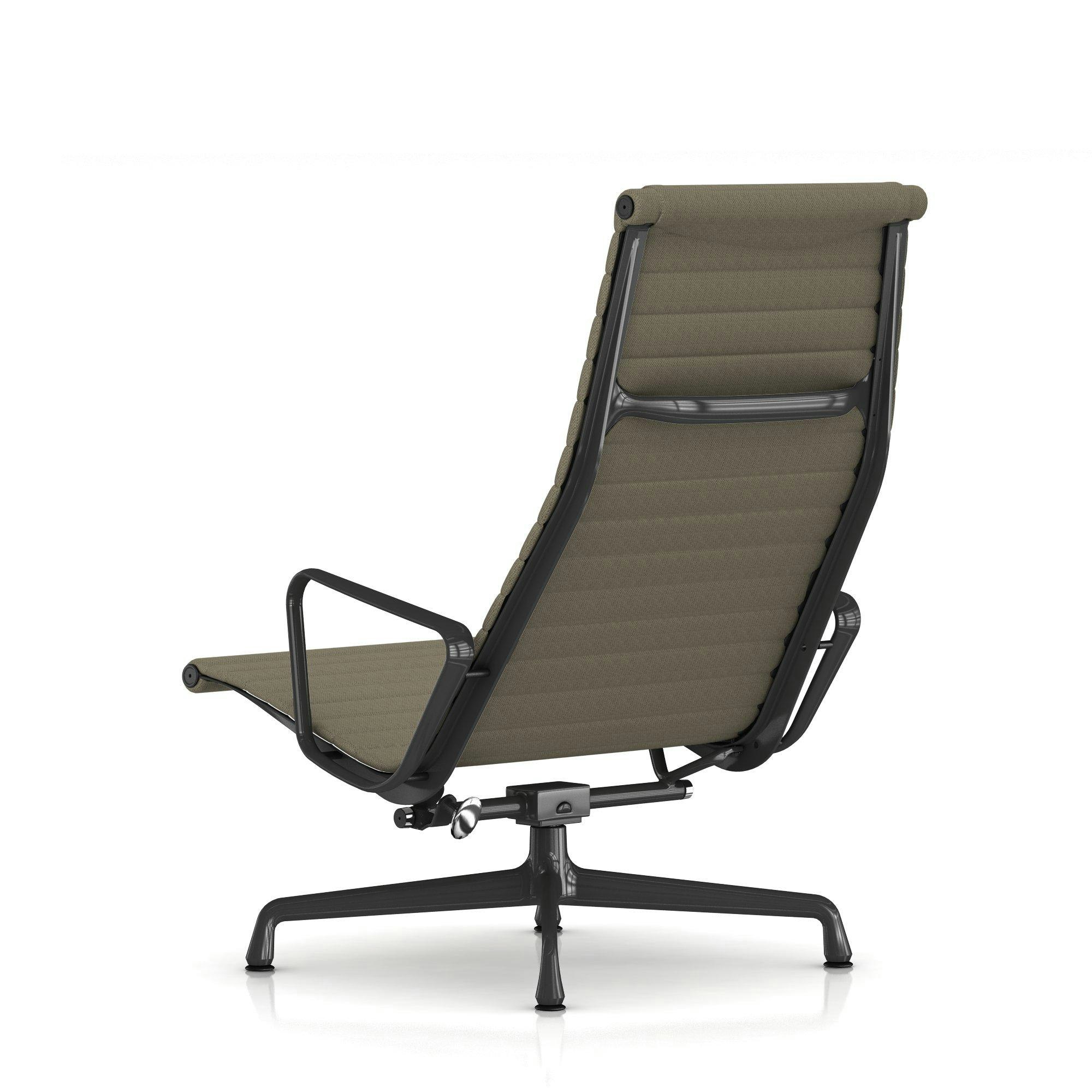 Eames Aluminum Group Lounge Chair