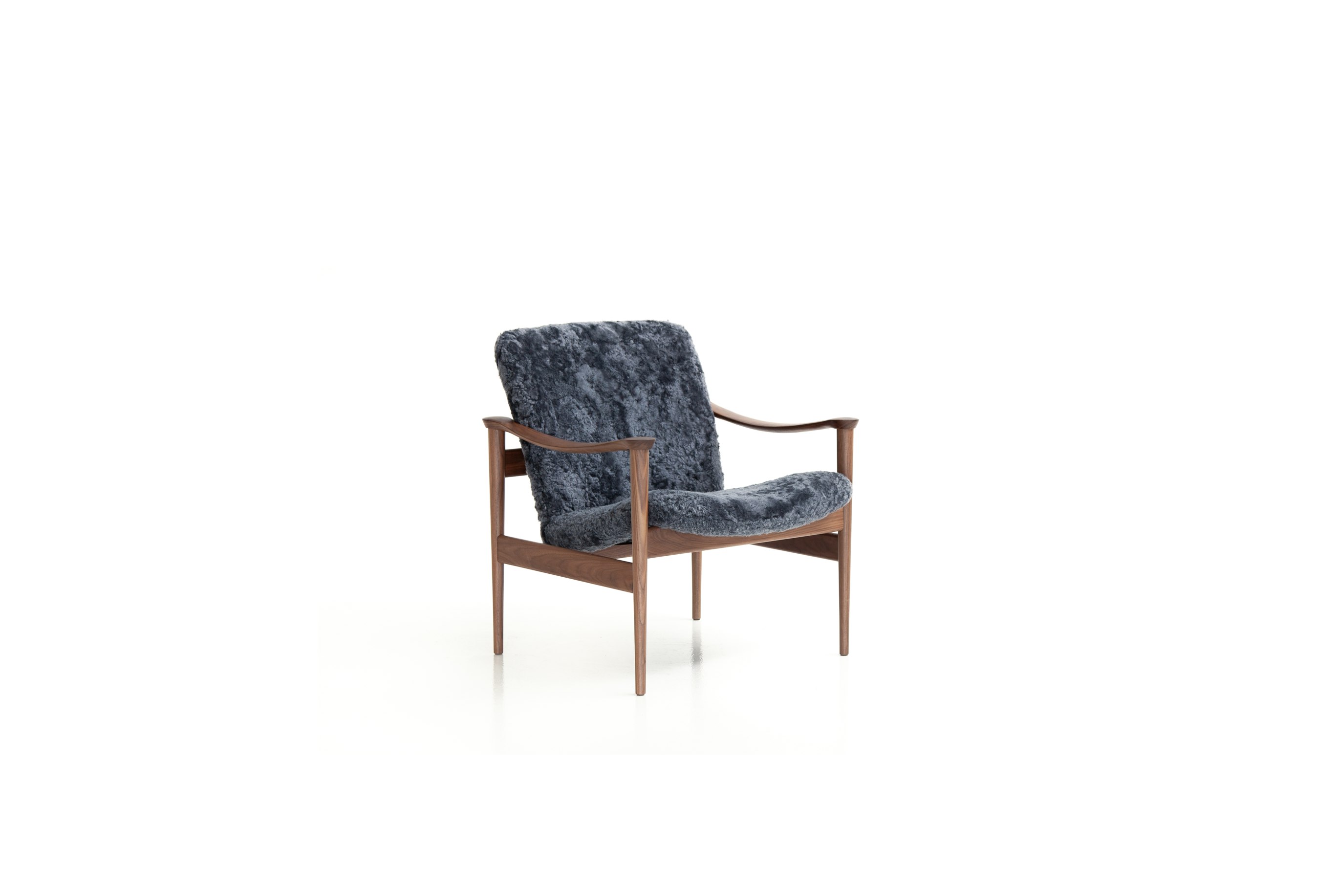 Modell 711 Chair - Shearling, Anthracite, Walnut