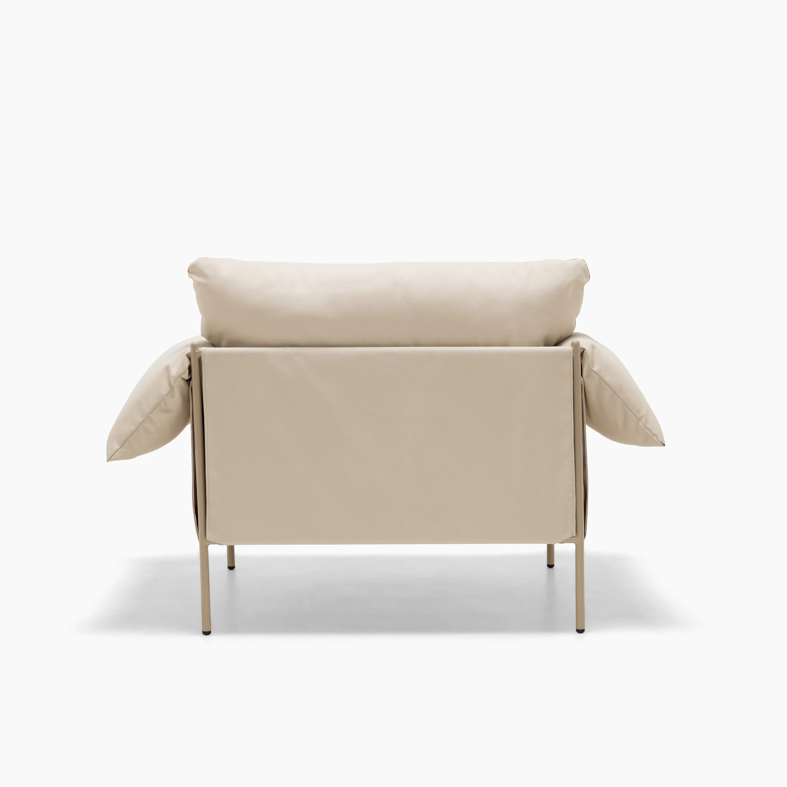 Alva Outdoor Lounge Chair in Palermo Sand