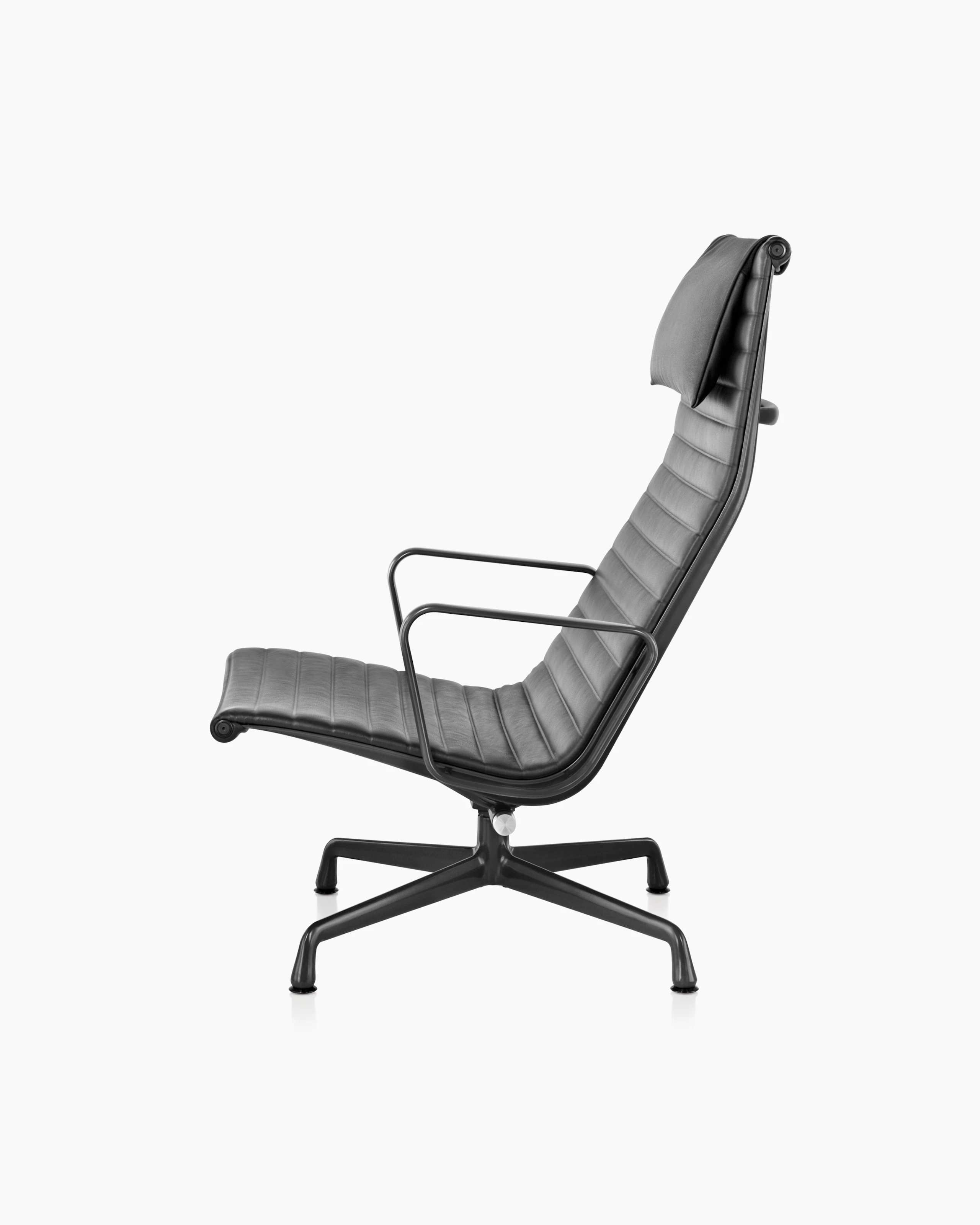 Eames Aluminum Group Lounge Chair