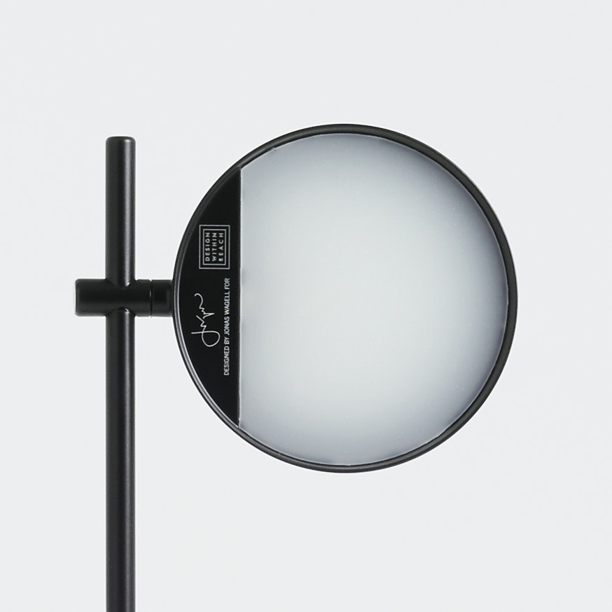 Focal LED Lamp with USB Port