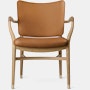 Monarch Chair in Thor 325 and Oak