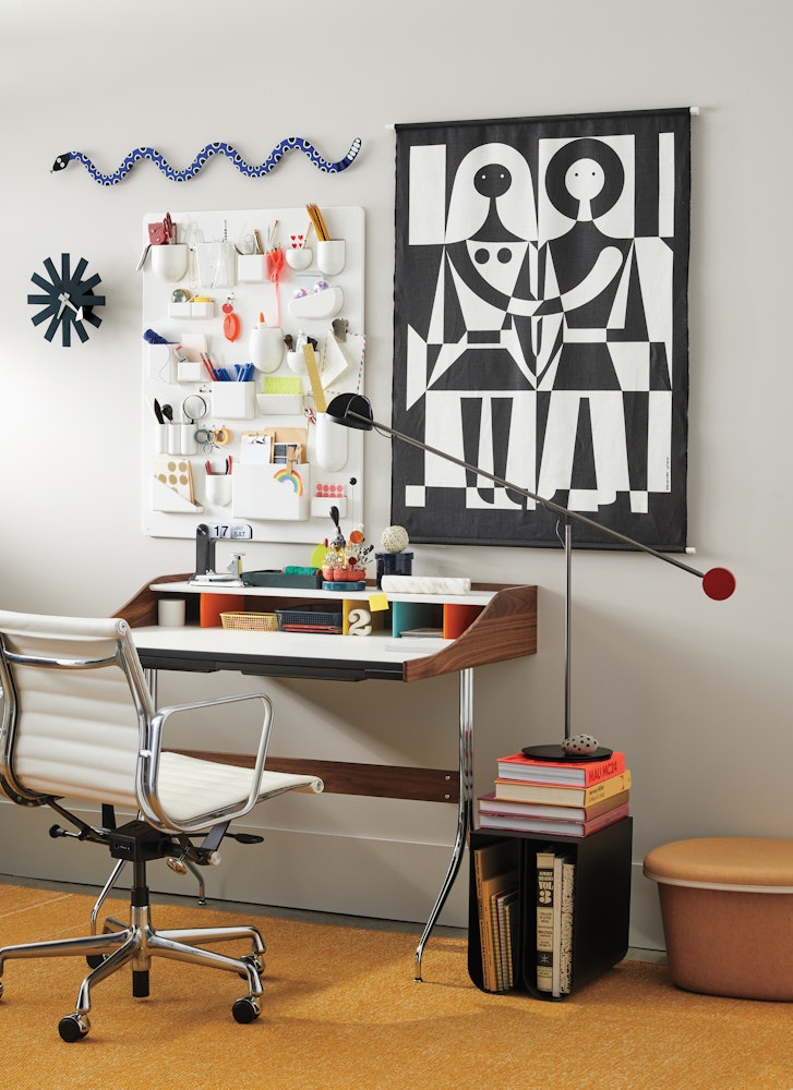 Eames Aluminum Group Chair