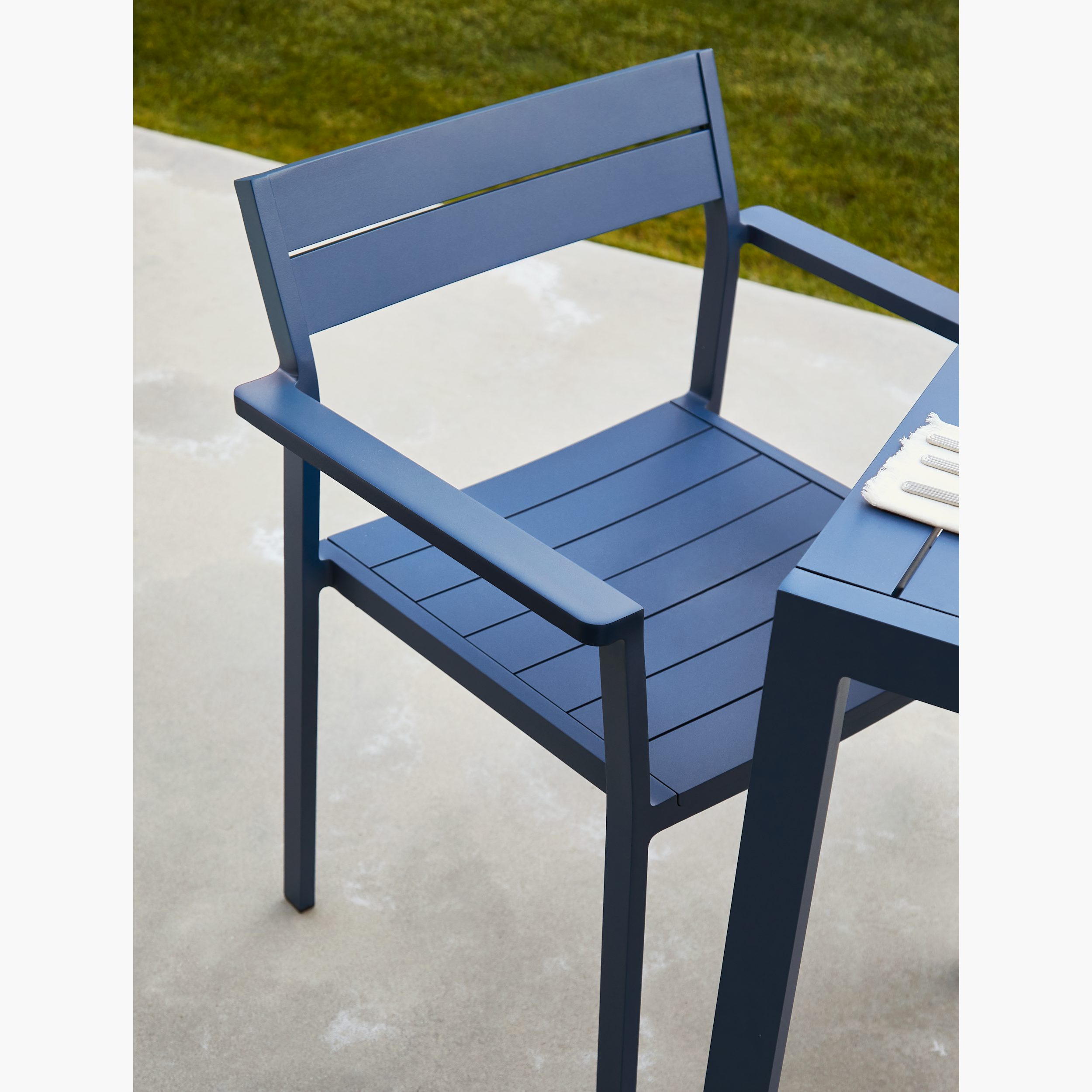 Eos Armchair – Design Within Reach