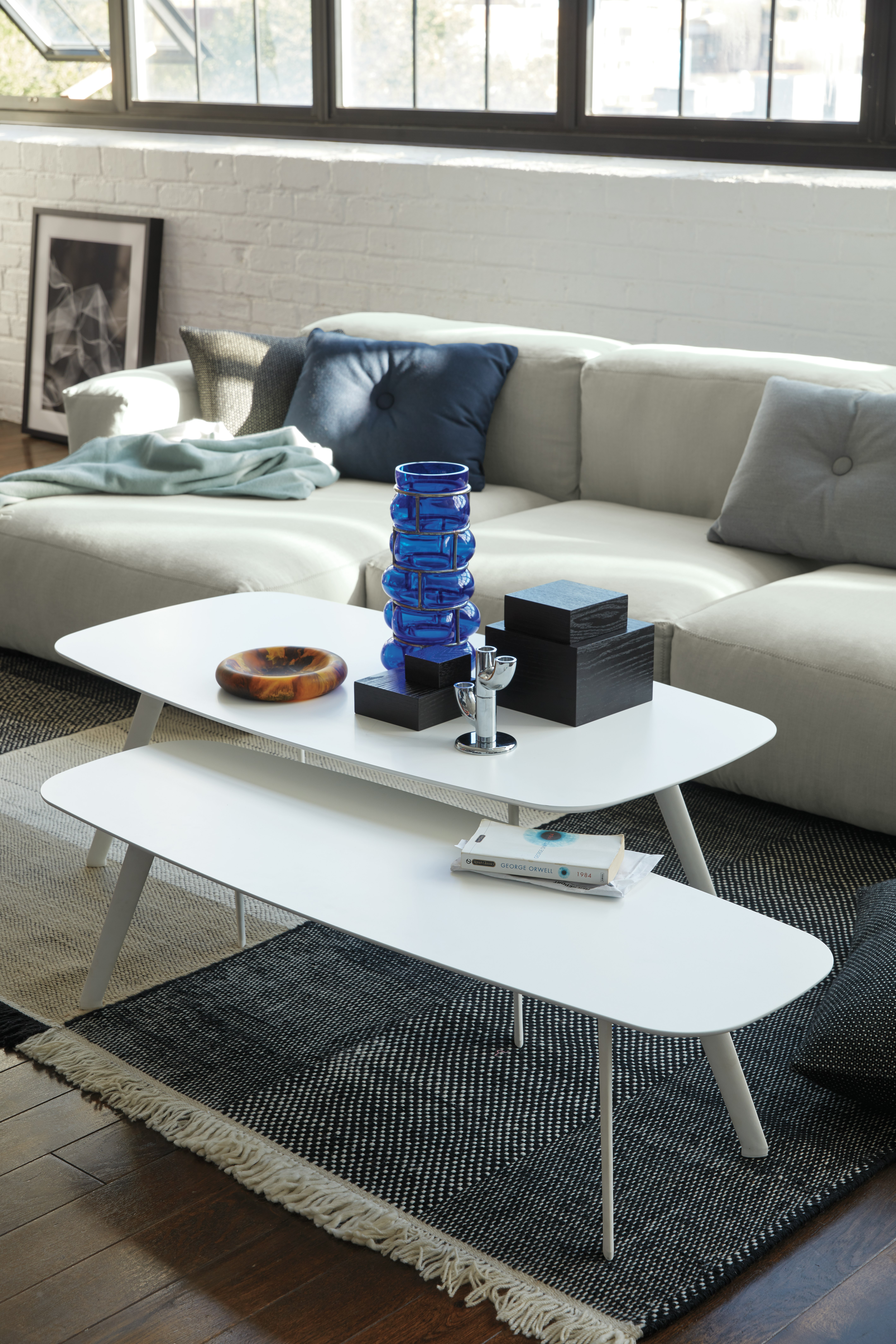 Solapa Coffee Table
