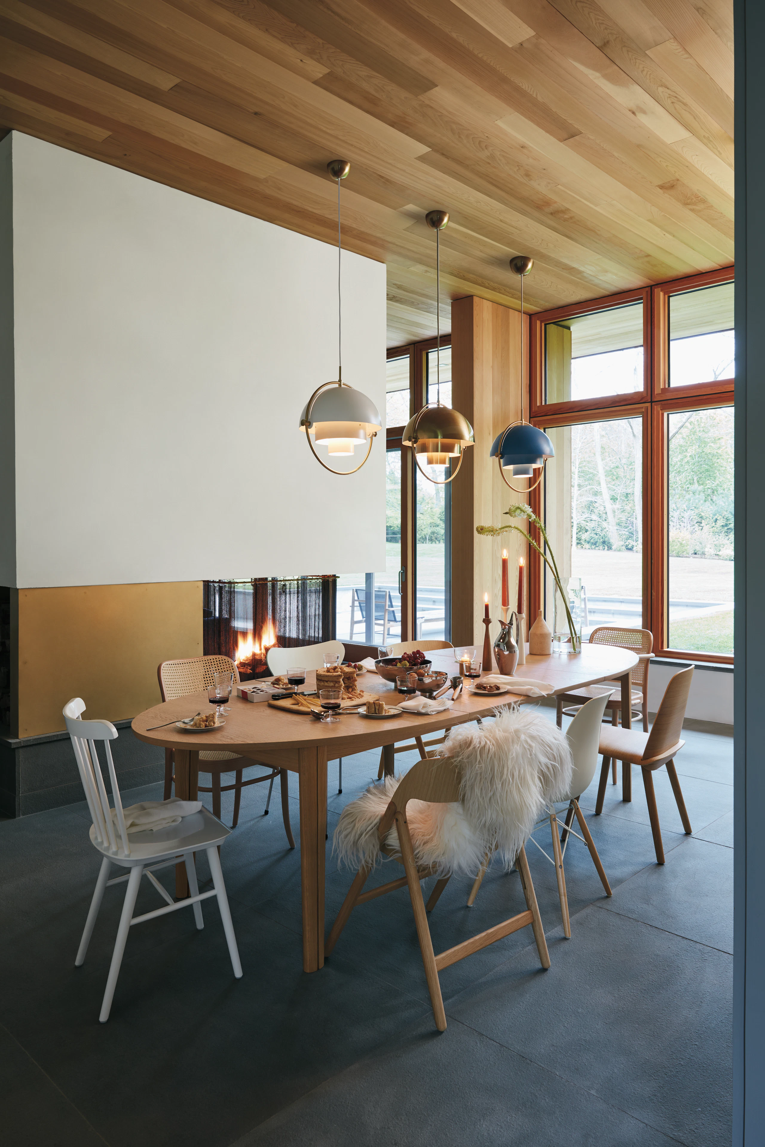 Gala Extension Table Four Leaves with mixed chairs