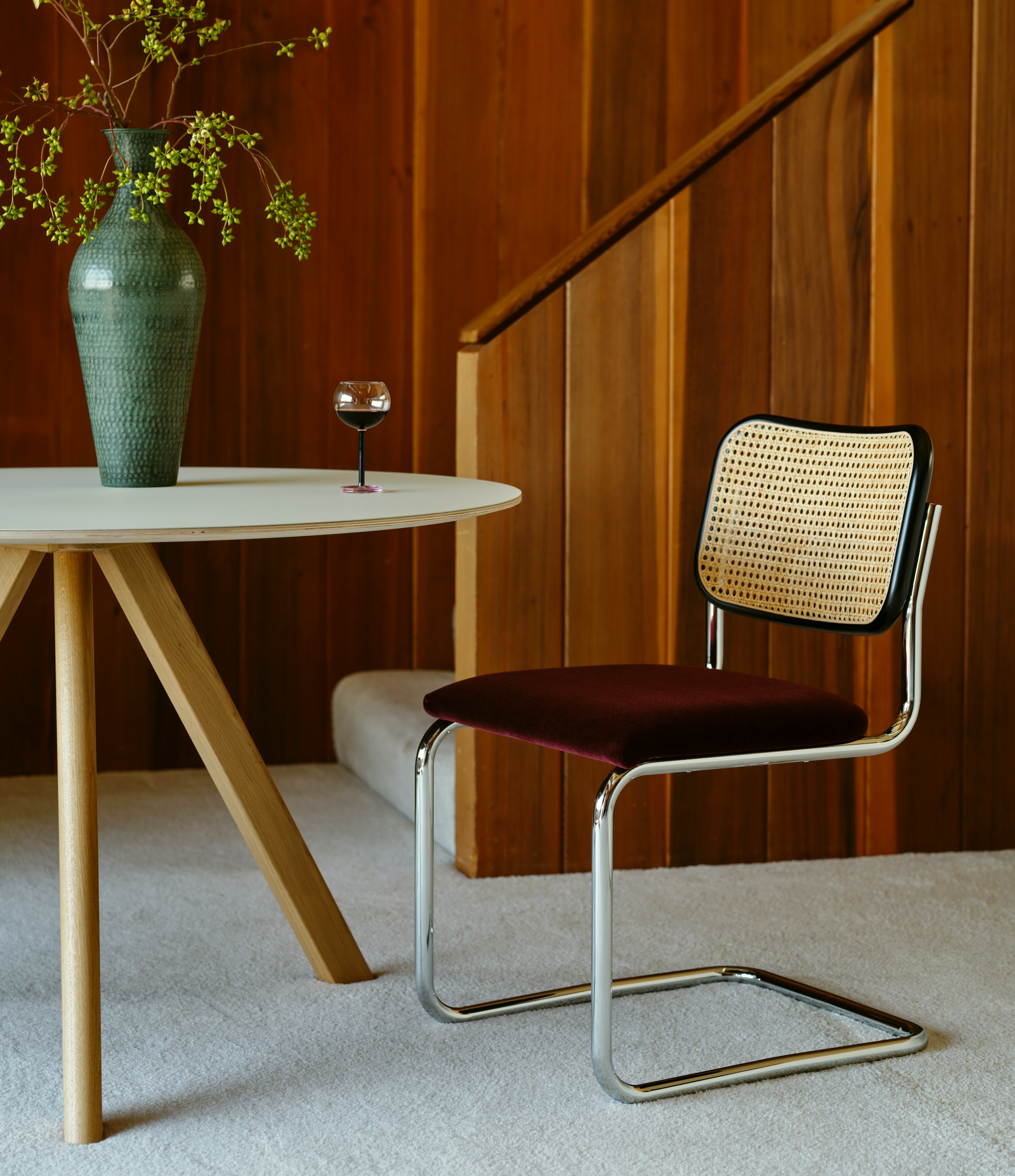 Copenhague 20 Dining Table and Cesca Chair