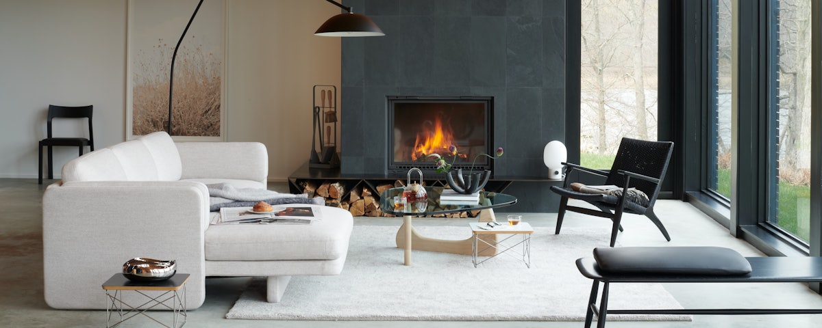 Setosa Handknotted Silk Rug in livingroom setting