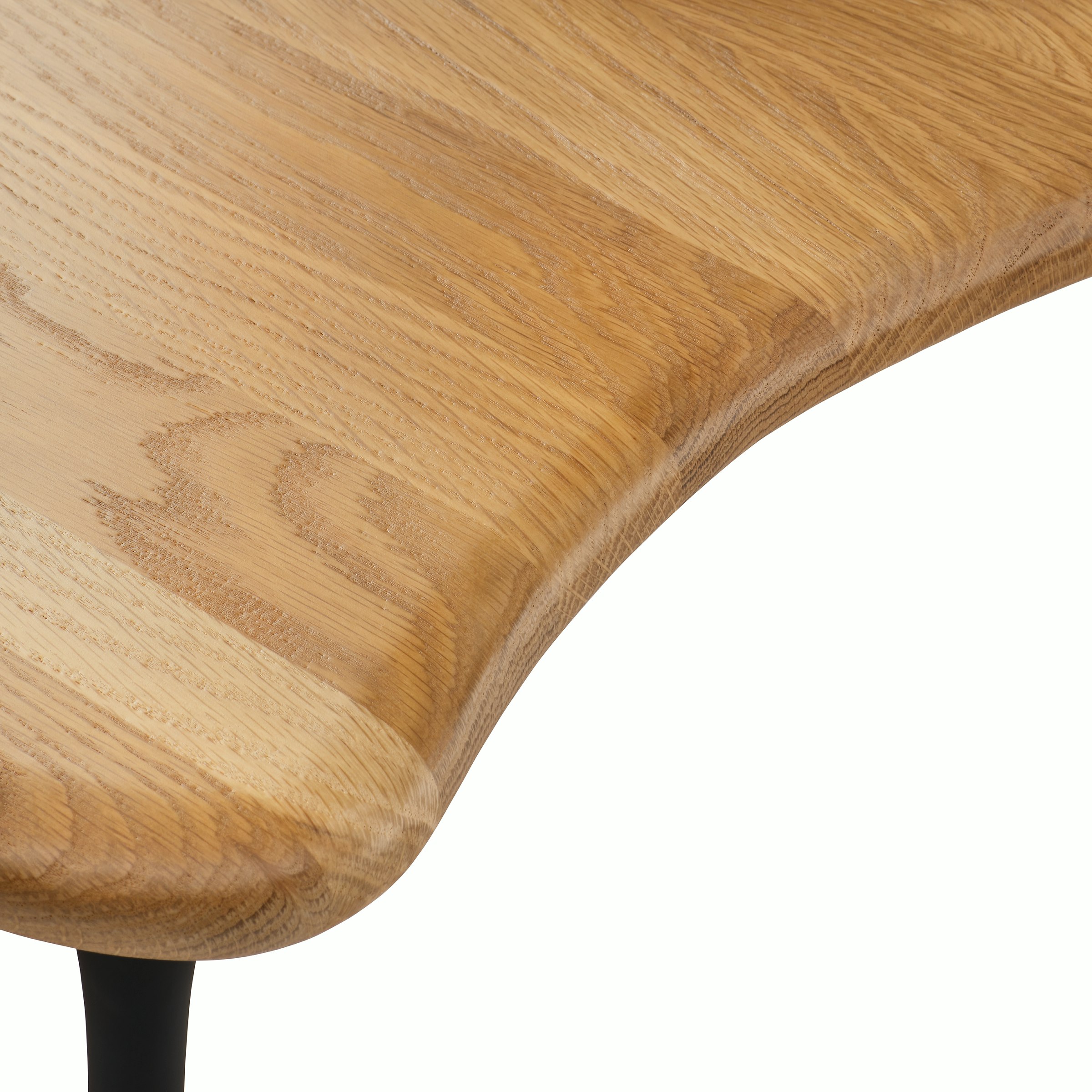 Cyclade Table, edge detail in oak