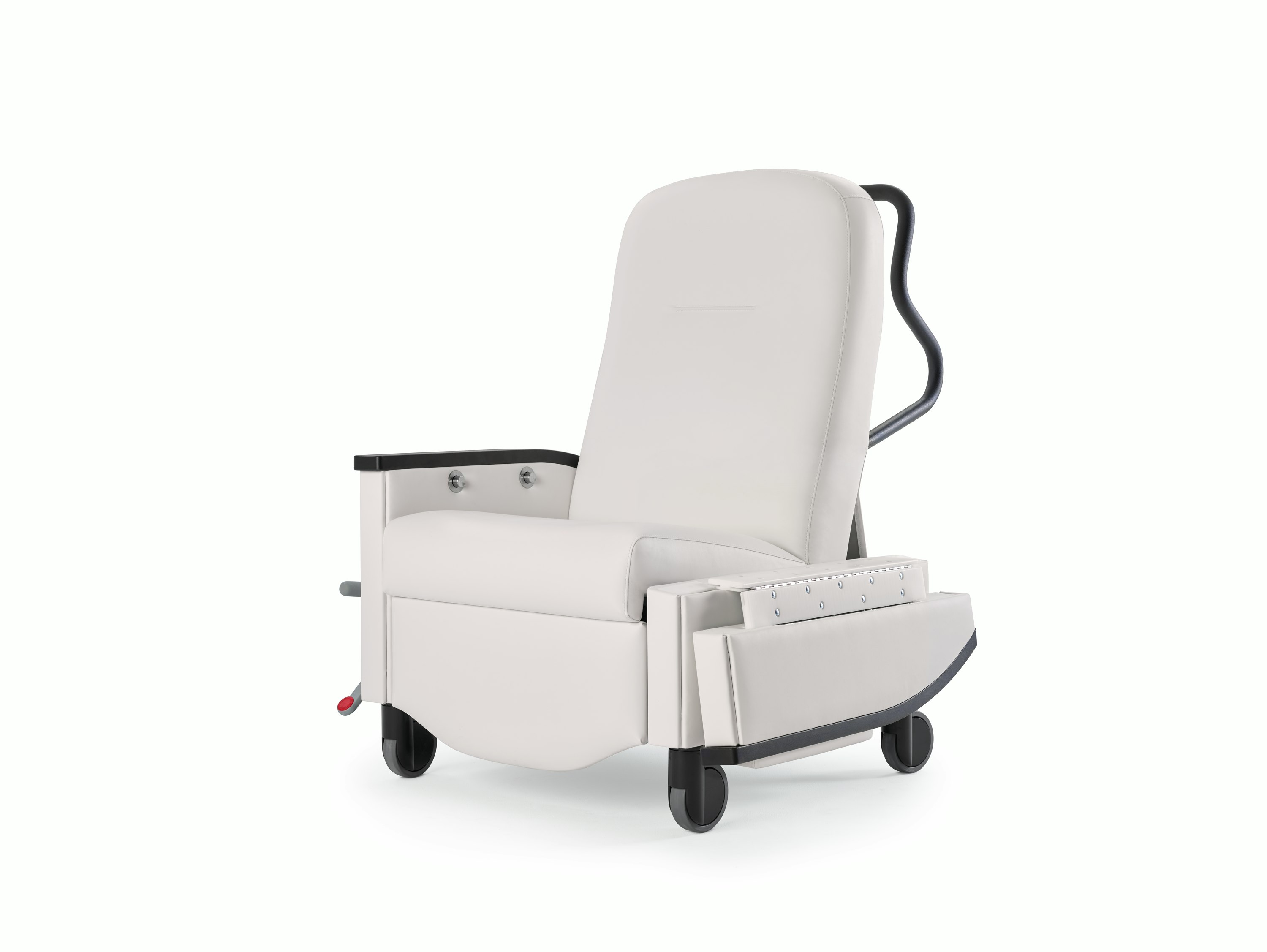 Pristo Recliner on whitesweep.