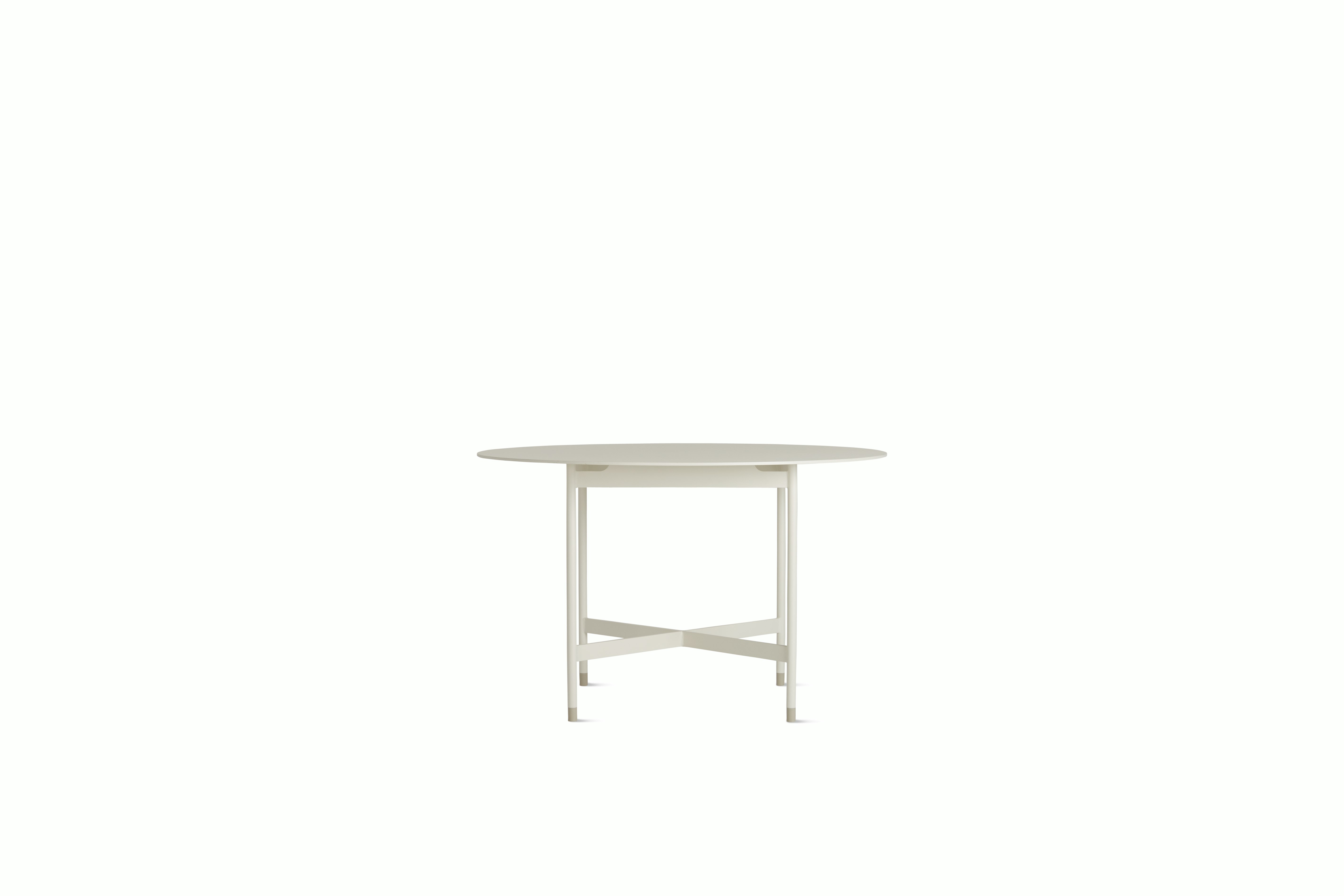 Sommer 46" Round Dining Table"